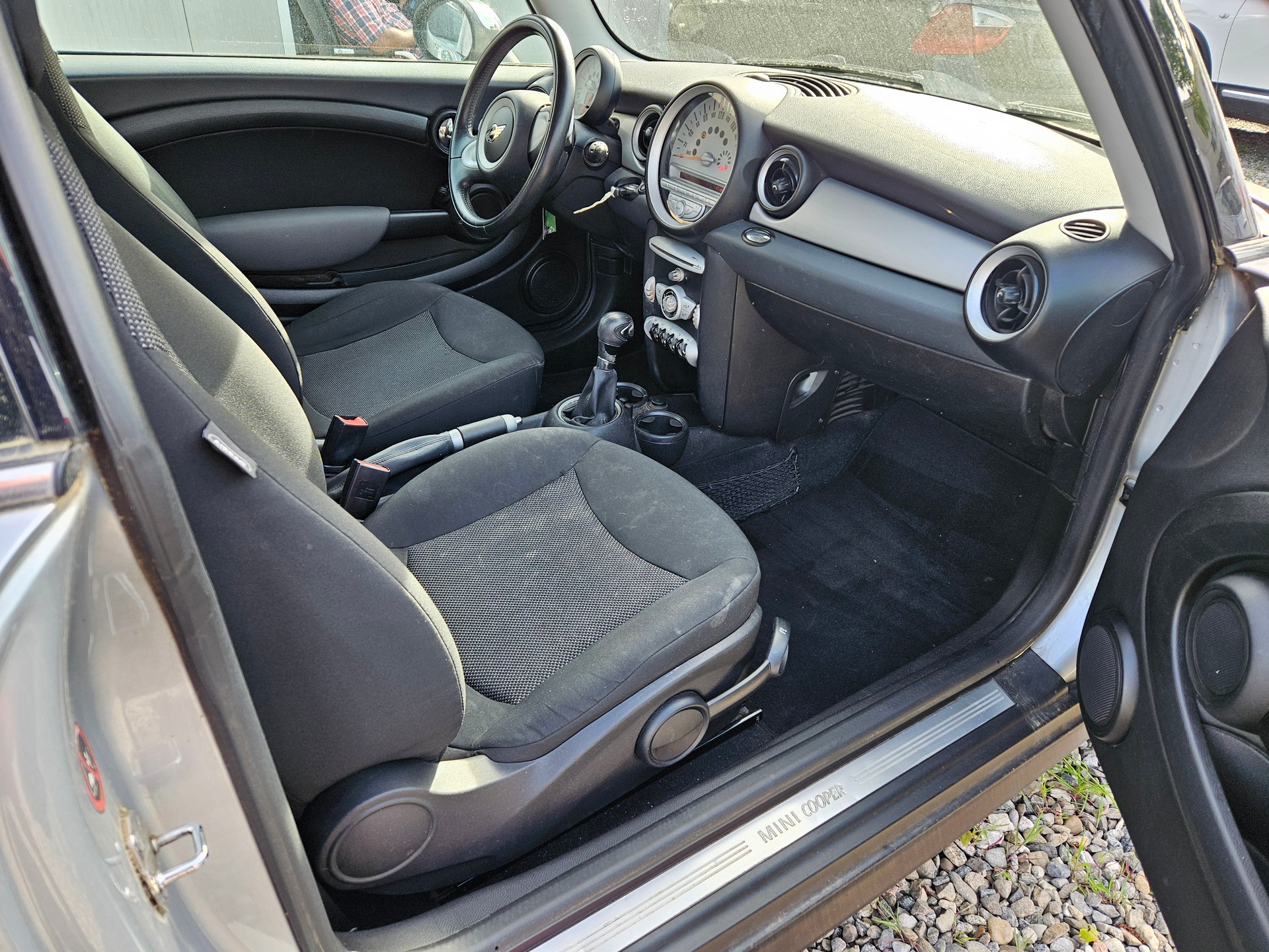 MINI Cooper-image-6