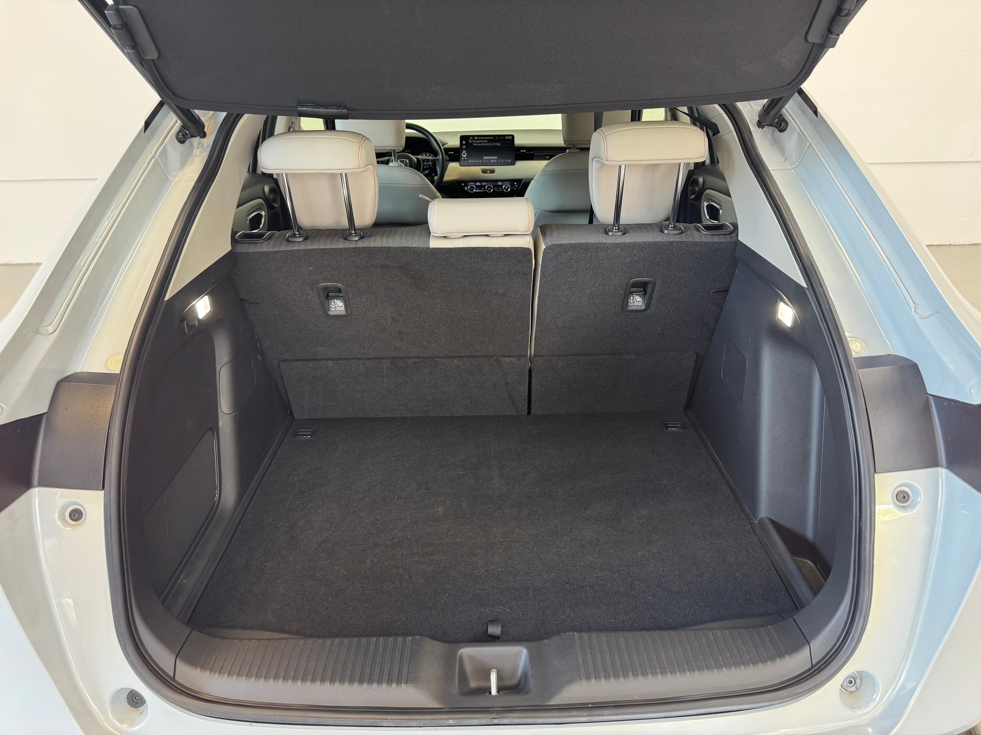 HONDA HR-V 1.5i-MMD Elegance CVT-image-25