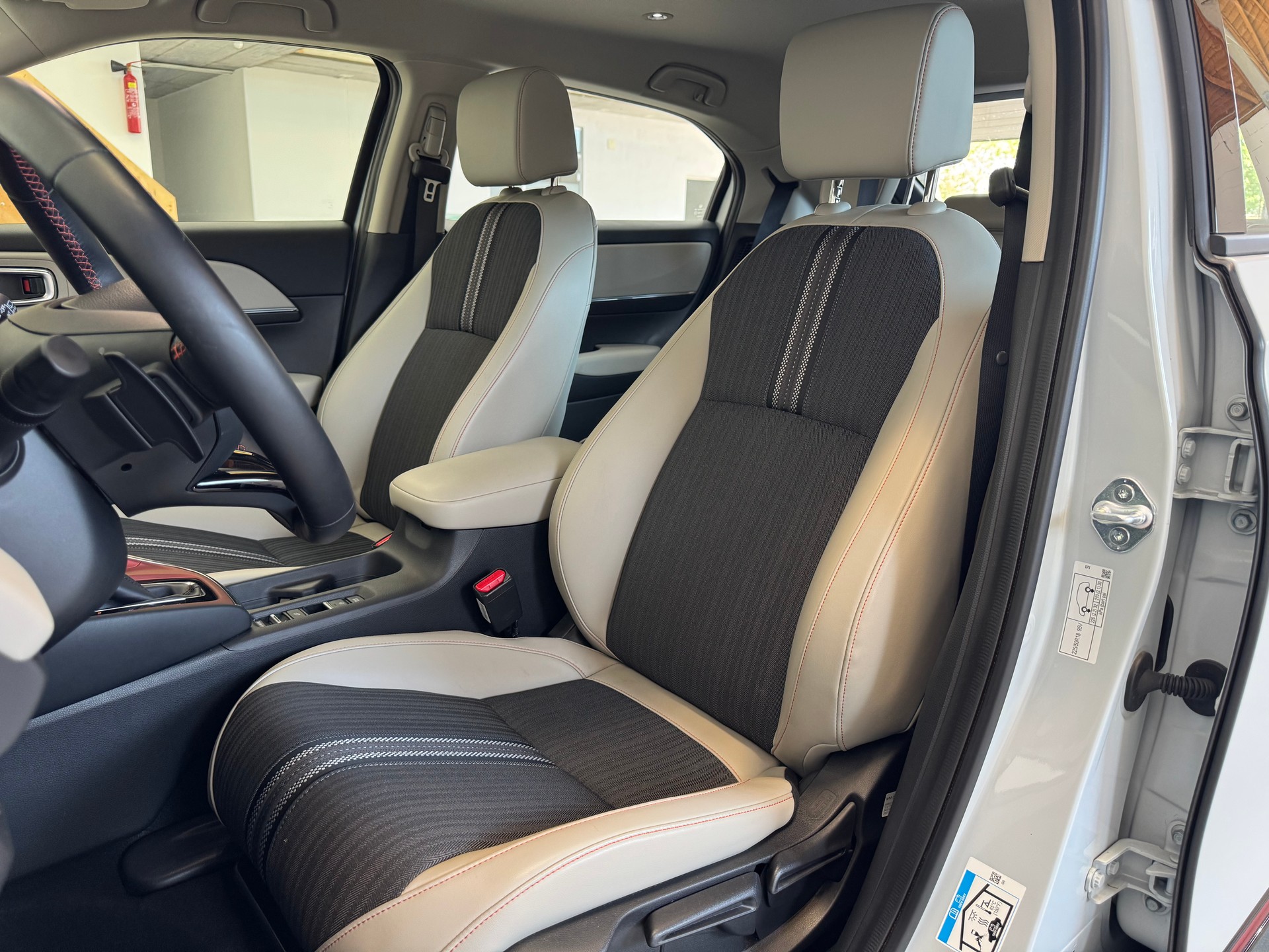 HONDA HR-V 1.5i-MMD Elegance CVT-image-9
