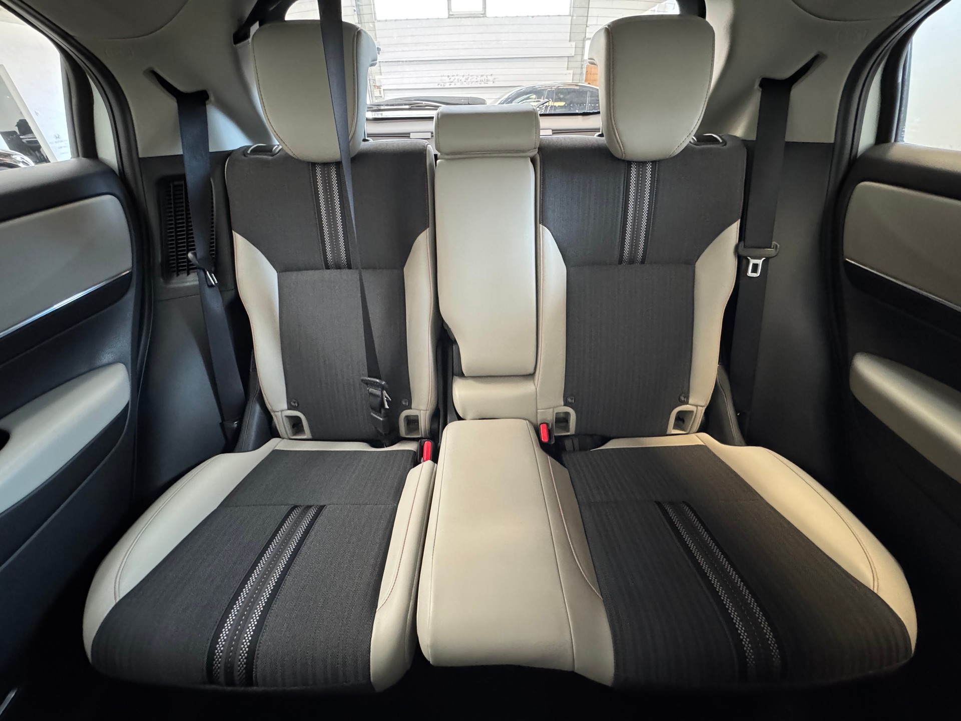HONDA HR-V 1.5i-MMD Elegance CVT-image-24