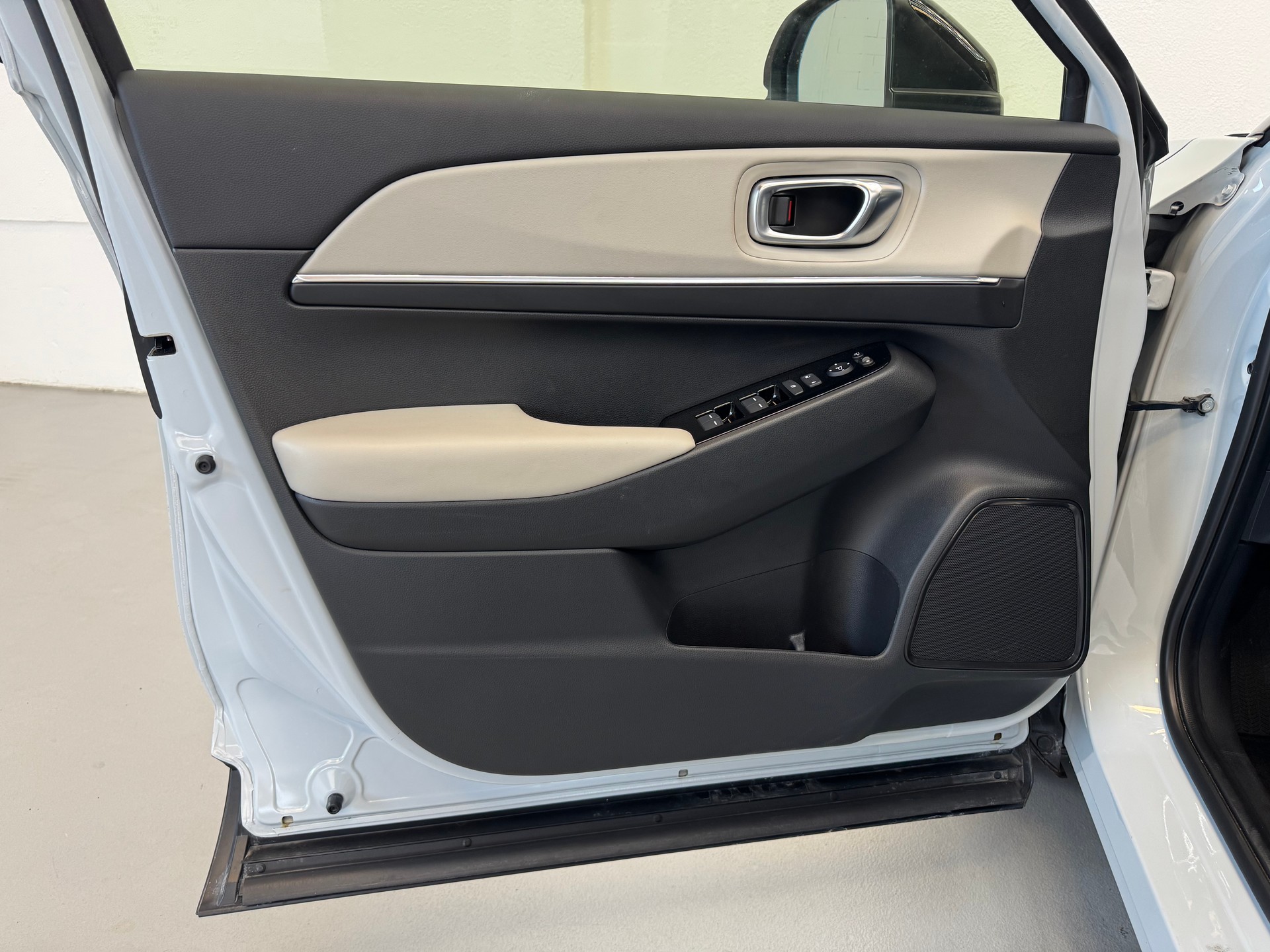 HONDA HR-V 1.5i-MMD Elegance CVT-image-23