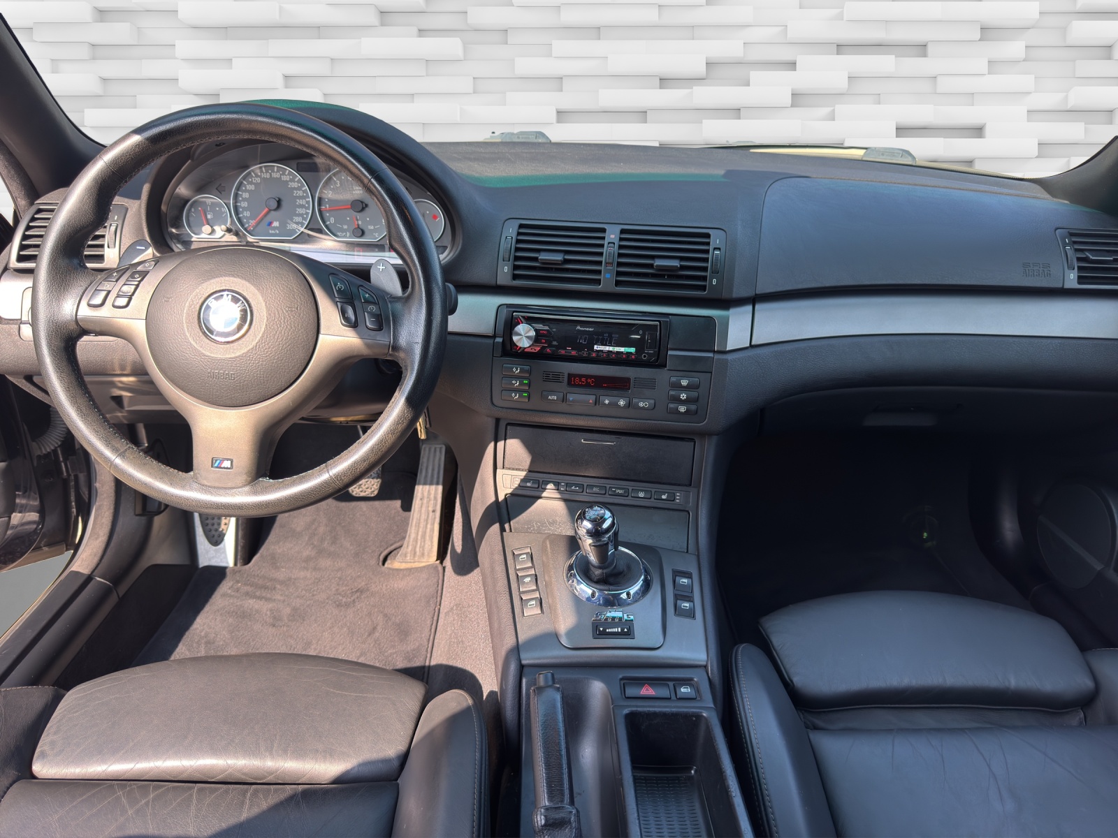BMW M3 Cabriolet-image-11