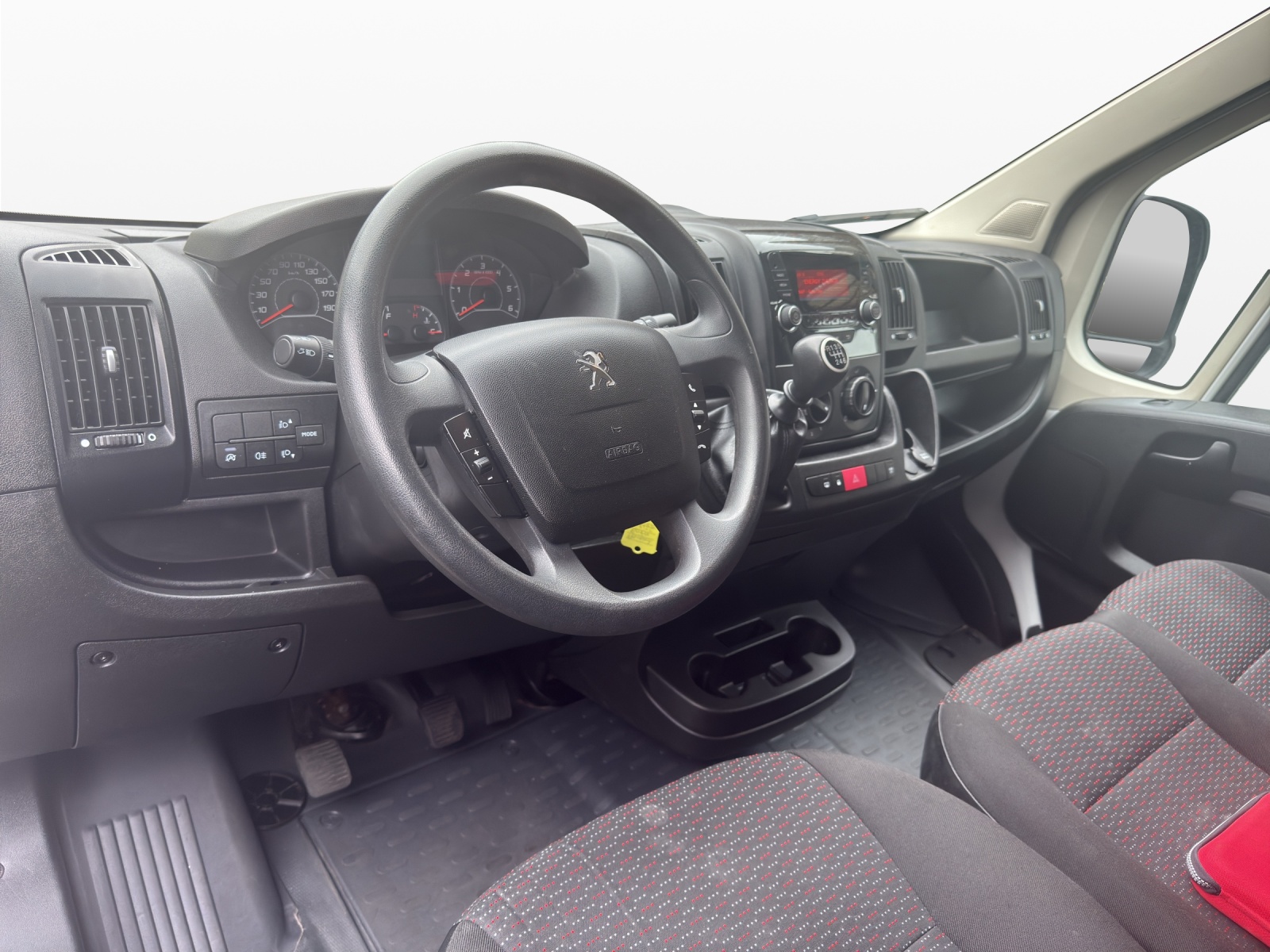 PEUGEOT Boxer 2.2 HDI 335 Pro L2H2-image-11