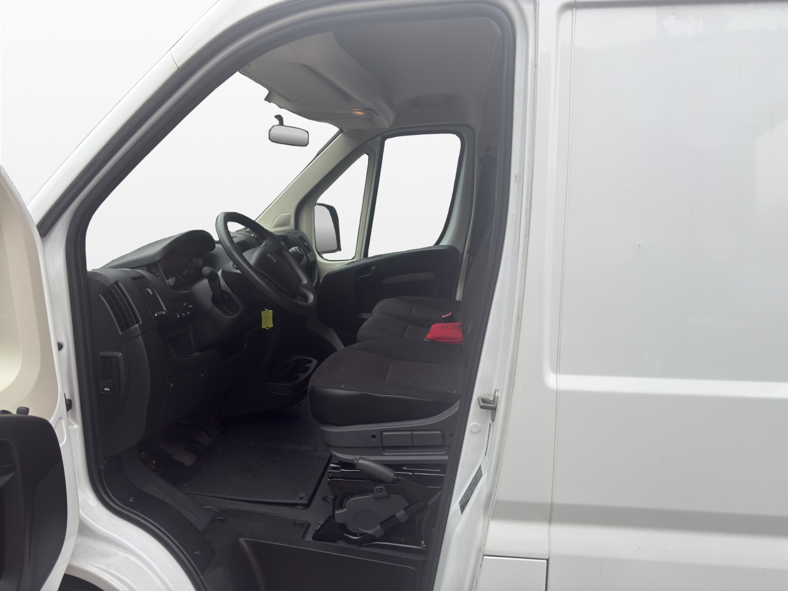 PEUGEOT Boxer 2.2 HDI 335 Pro L2H2-image-8