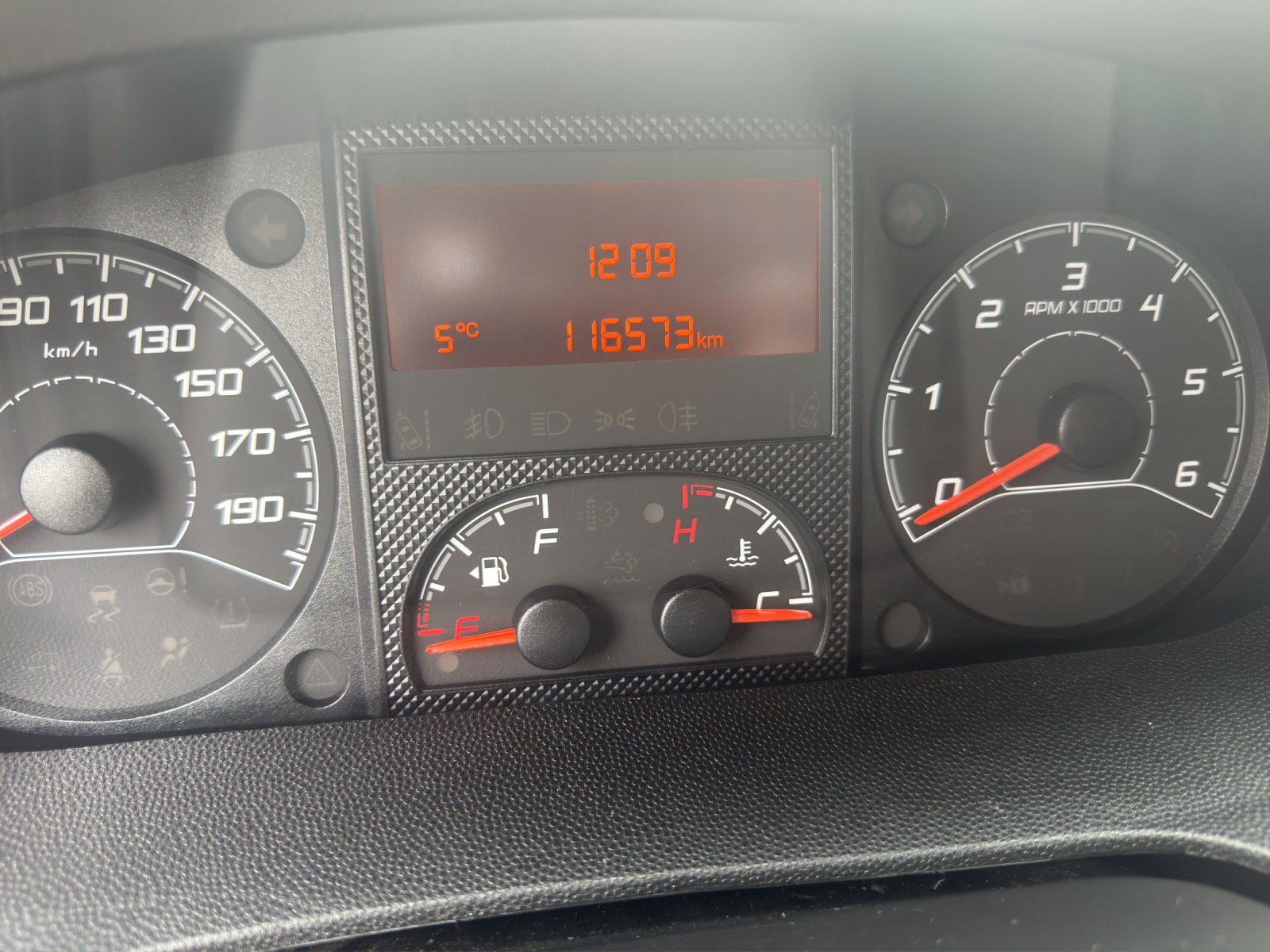 PEUGEOT Boxer 2.2 HDI 335 Pro L2H2-image-19