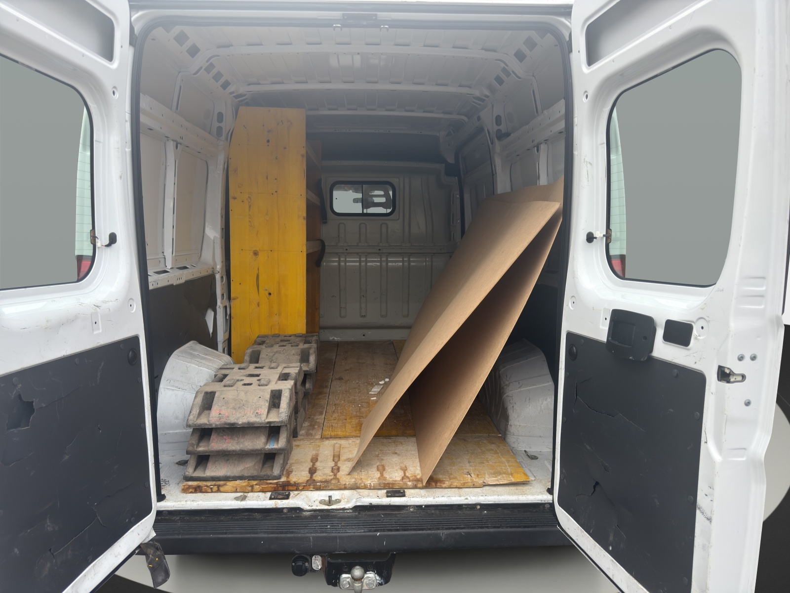 PEUGEOT Boxer 2.2 HDI 335 Pro L2H2-image-18
