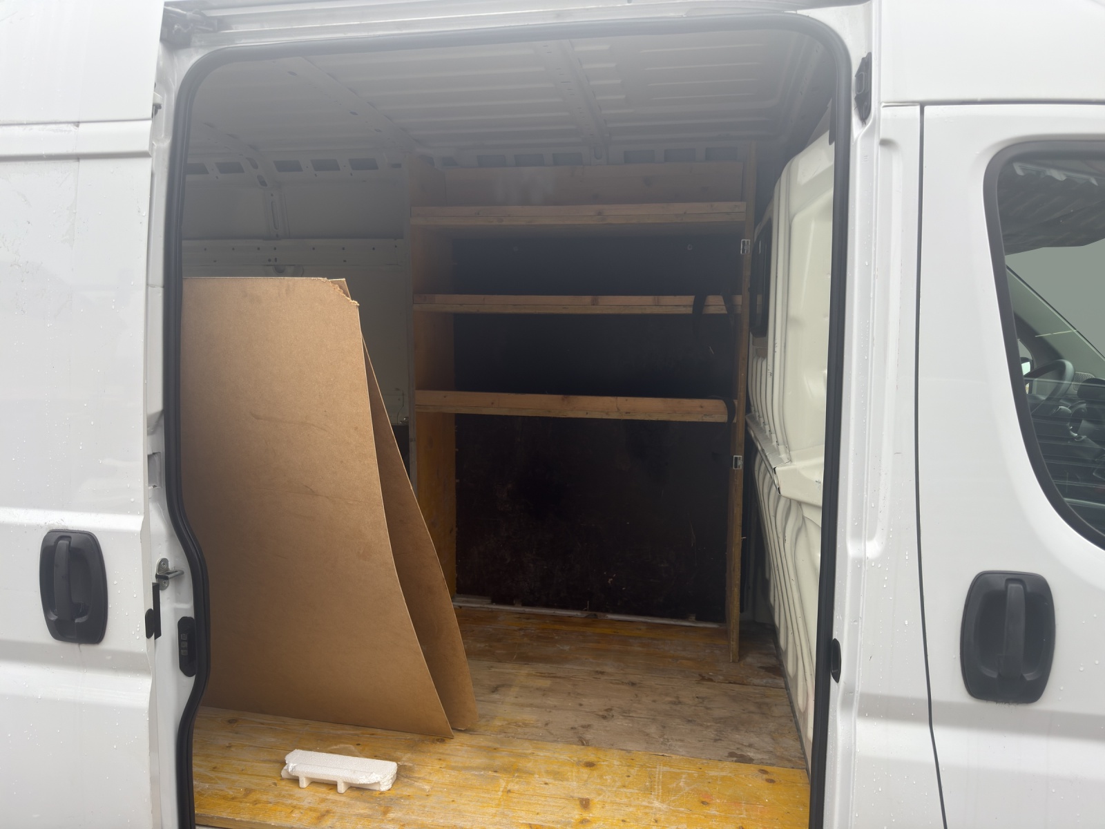 PEUGEOT Boxer 2.2 HDI 335 Pro L2H2-image-17