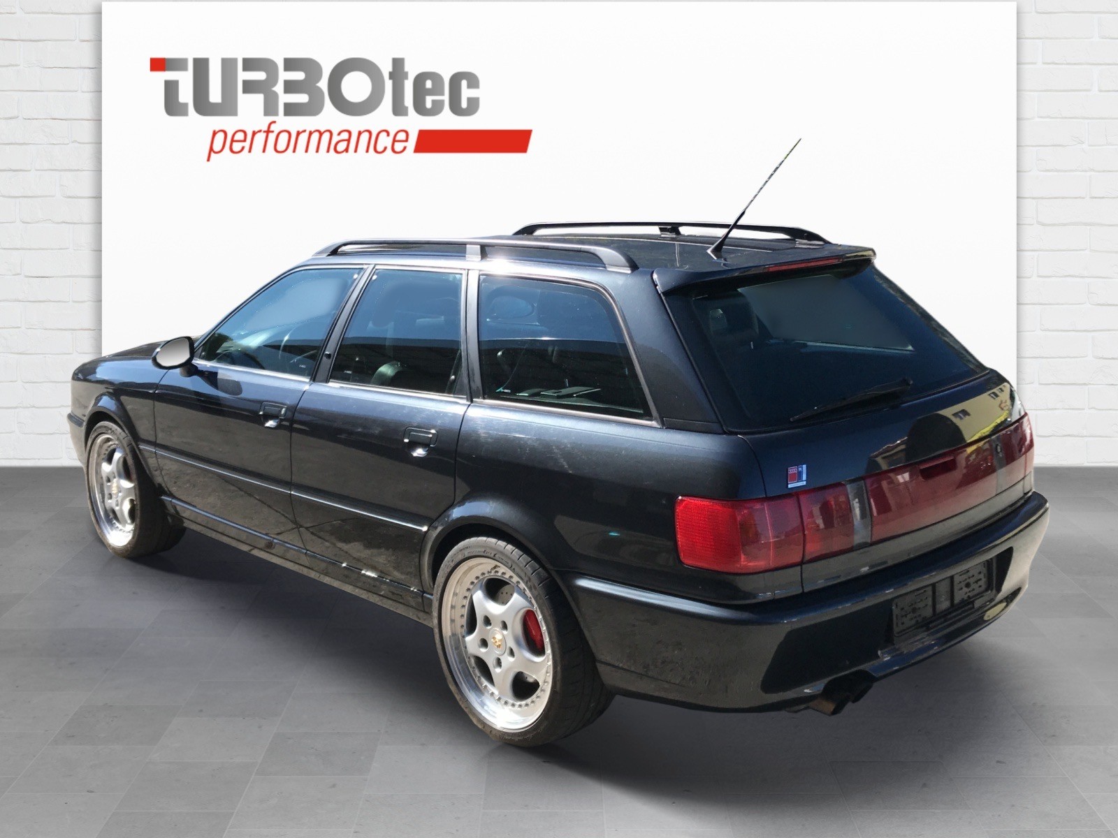AUDI 80 Avant RS2-showroom-element-2