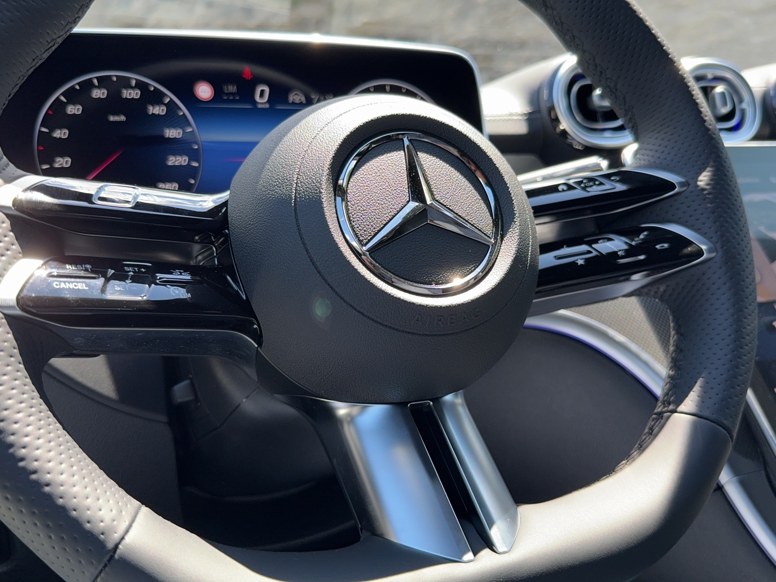 MERCEDES-BENZ C 200 4 Matic-image-24