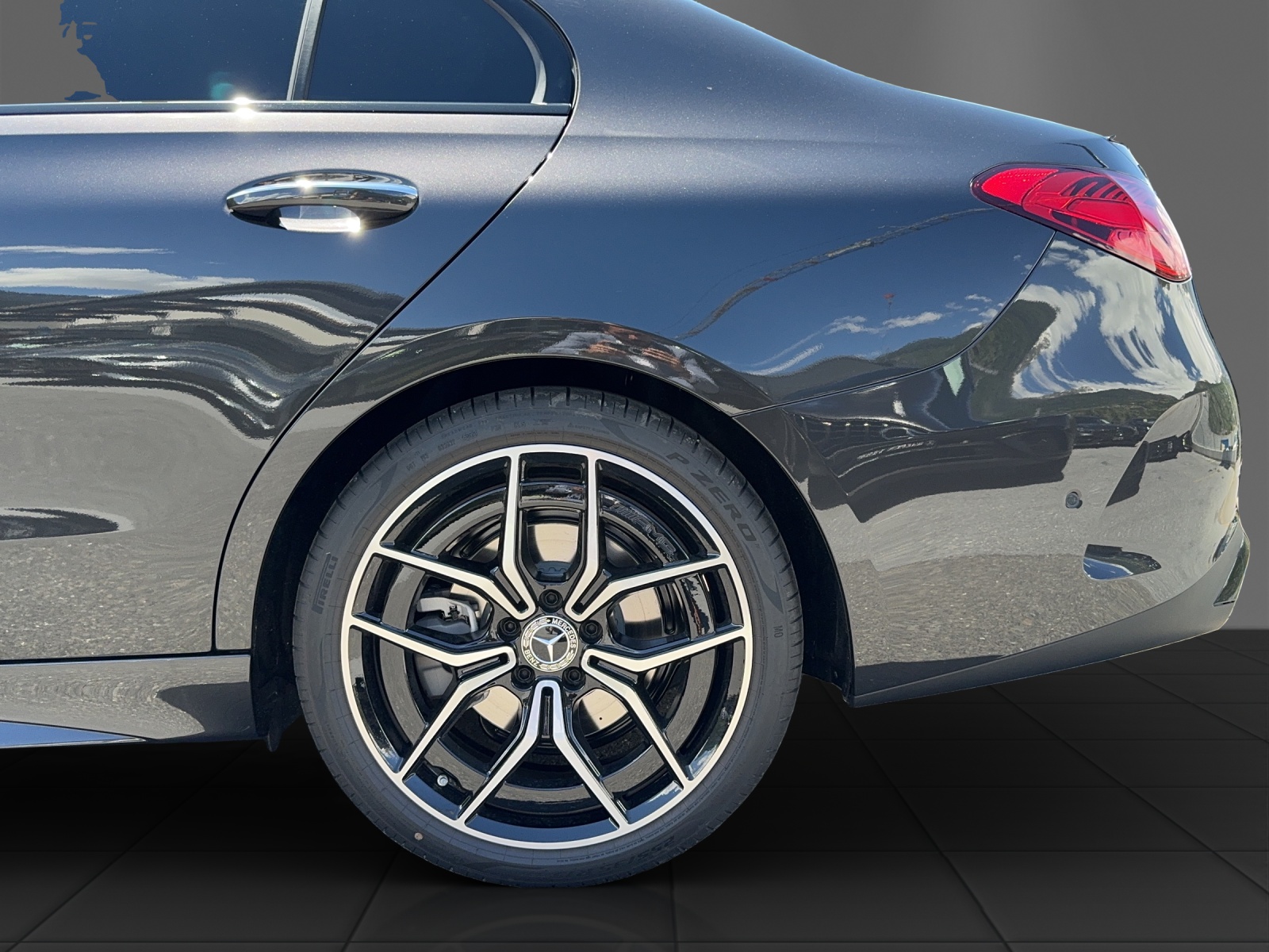 MERCEDES-BENZ C 200 4 Matic-image-21
