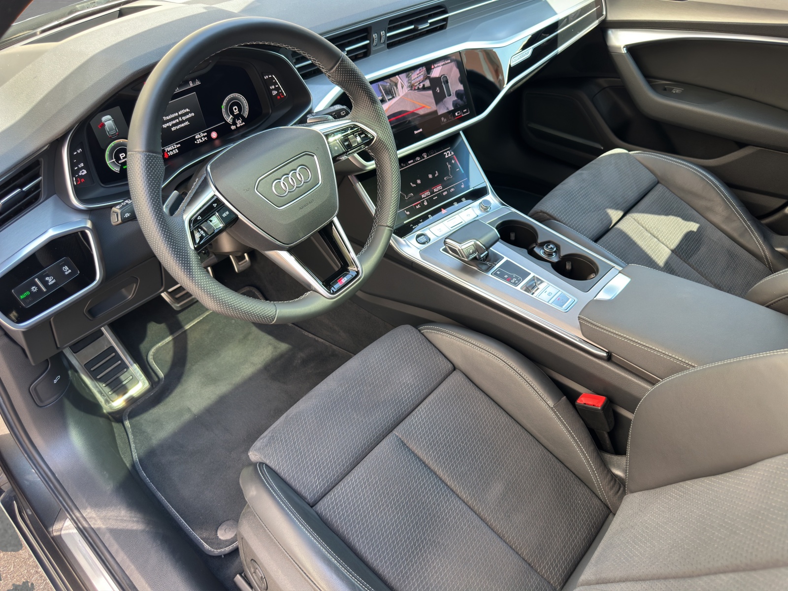 AUDI A6 Avant 55 TFSIe Sport quattro S-tronic-image-7