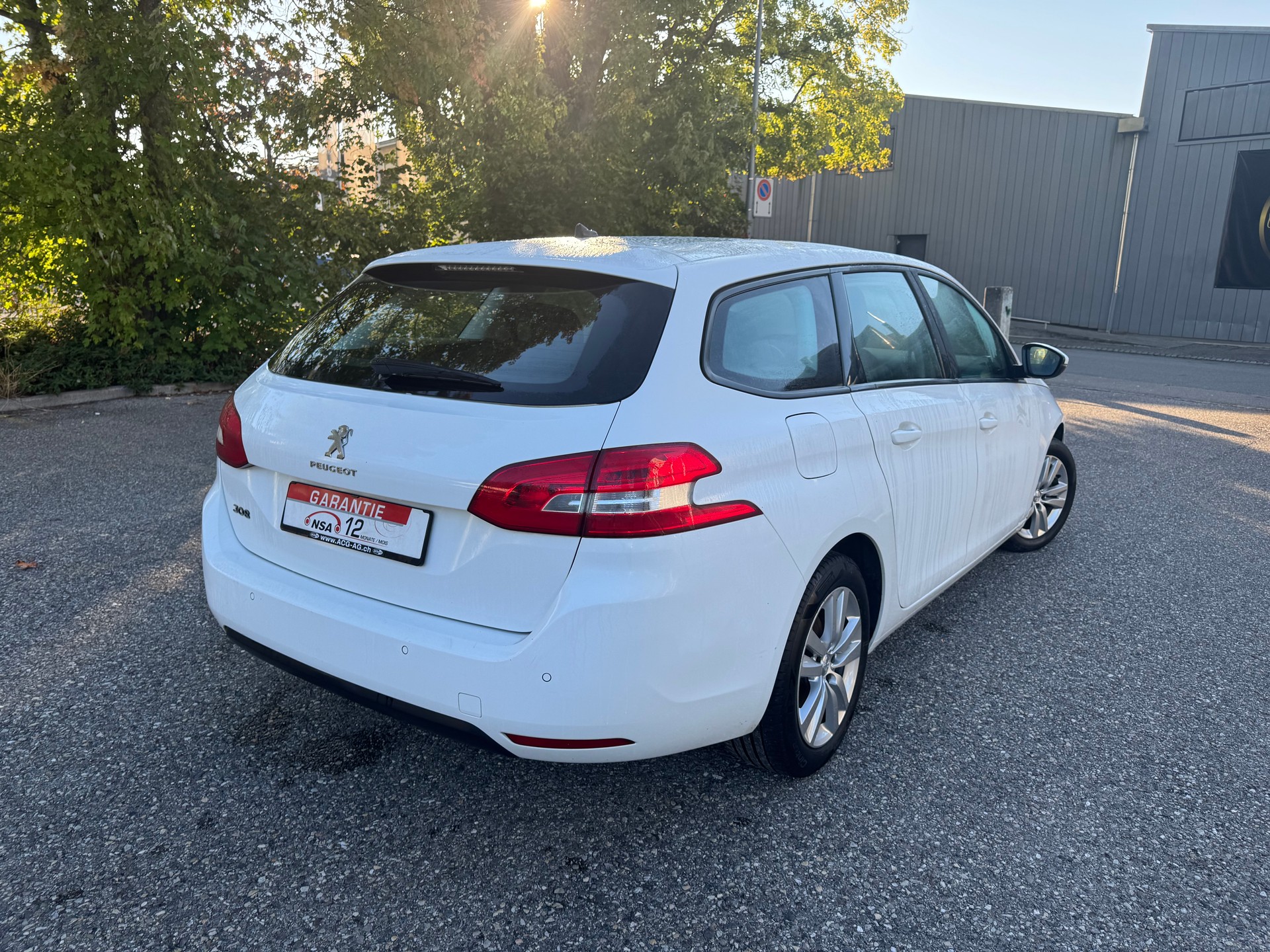 PEUGEOT 308 SW 1.5 BlueHDI Active EAT8 * Gr. Navi * Klima-auto * Tempomat * PDC H * Frisch Ab MFK-image-4