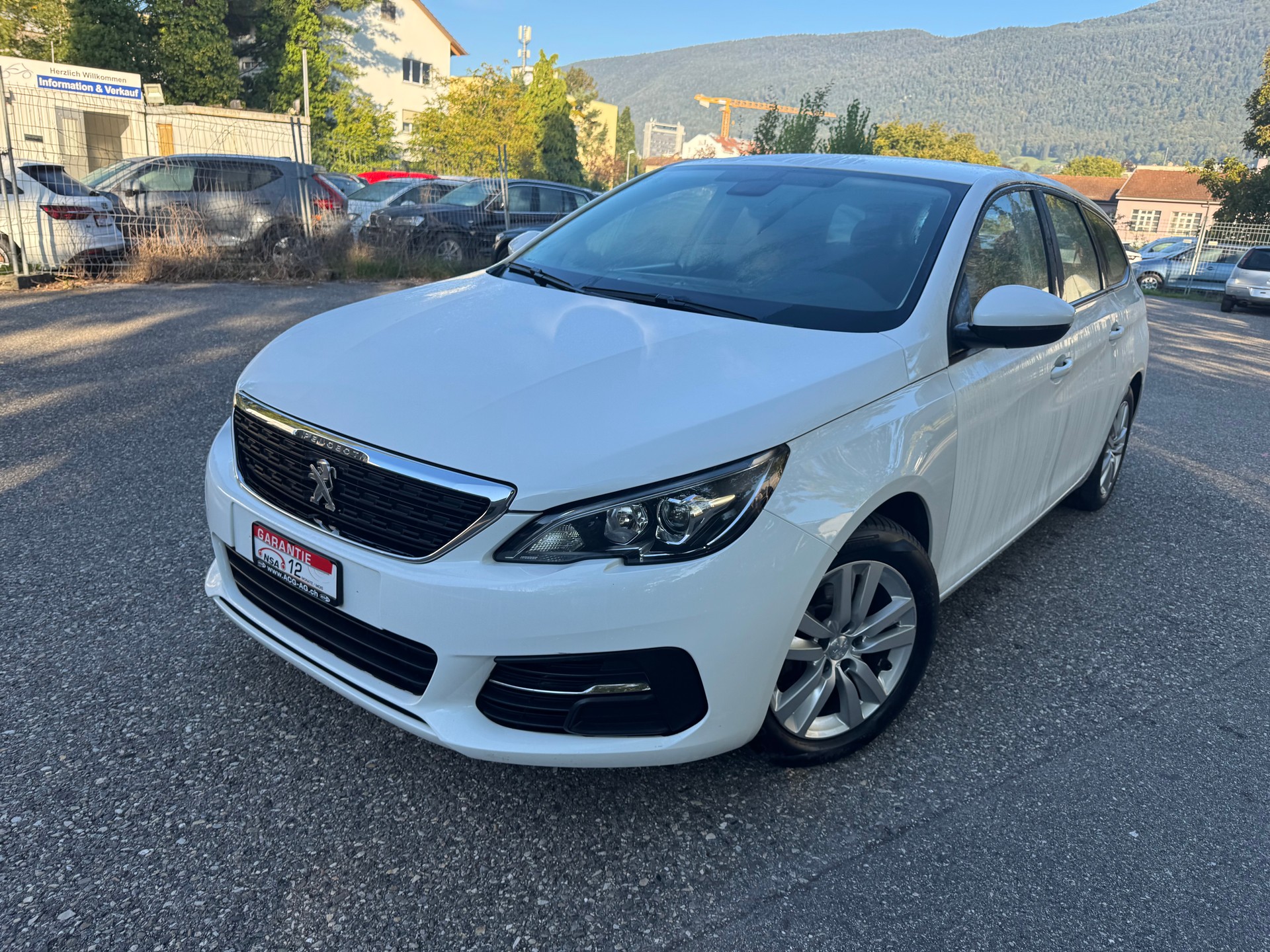 PEUGEOT 308 SW 1.5 BlueHDI Active EAT8 * Gr. Navi * Klima-auto * Tempomat * PDC H * Frisch Ab MFK-image-0