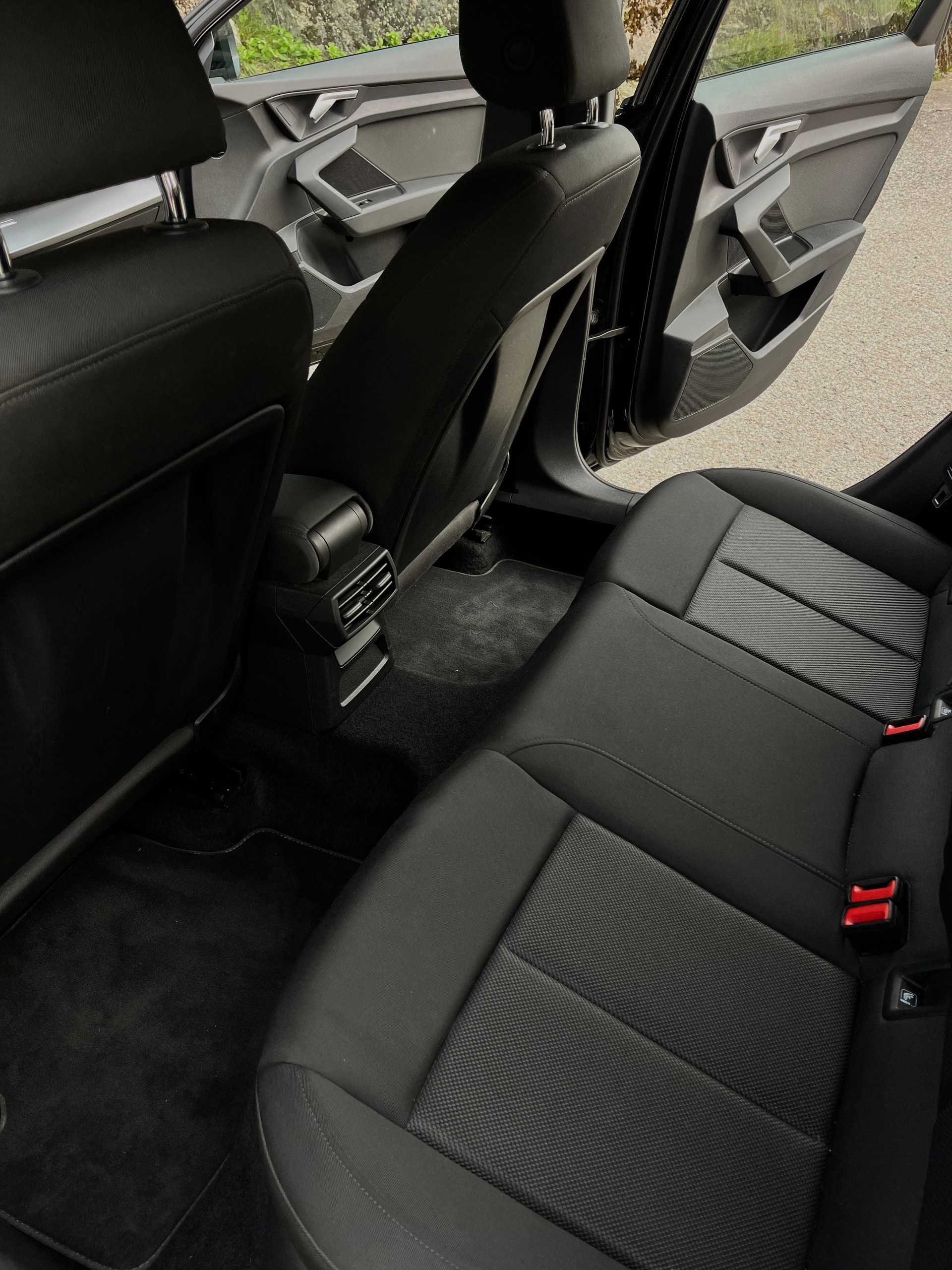 AUDI A3 Sportback 35 TFSI Attraction S-tronic-image-3