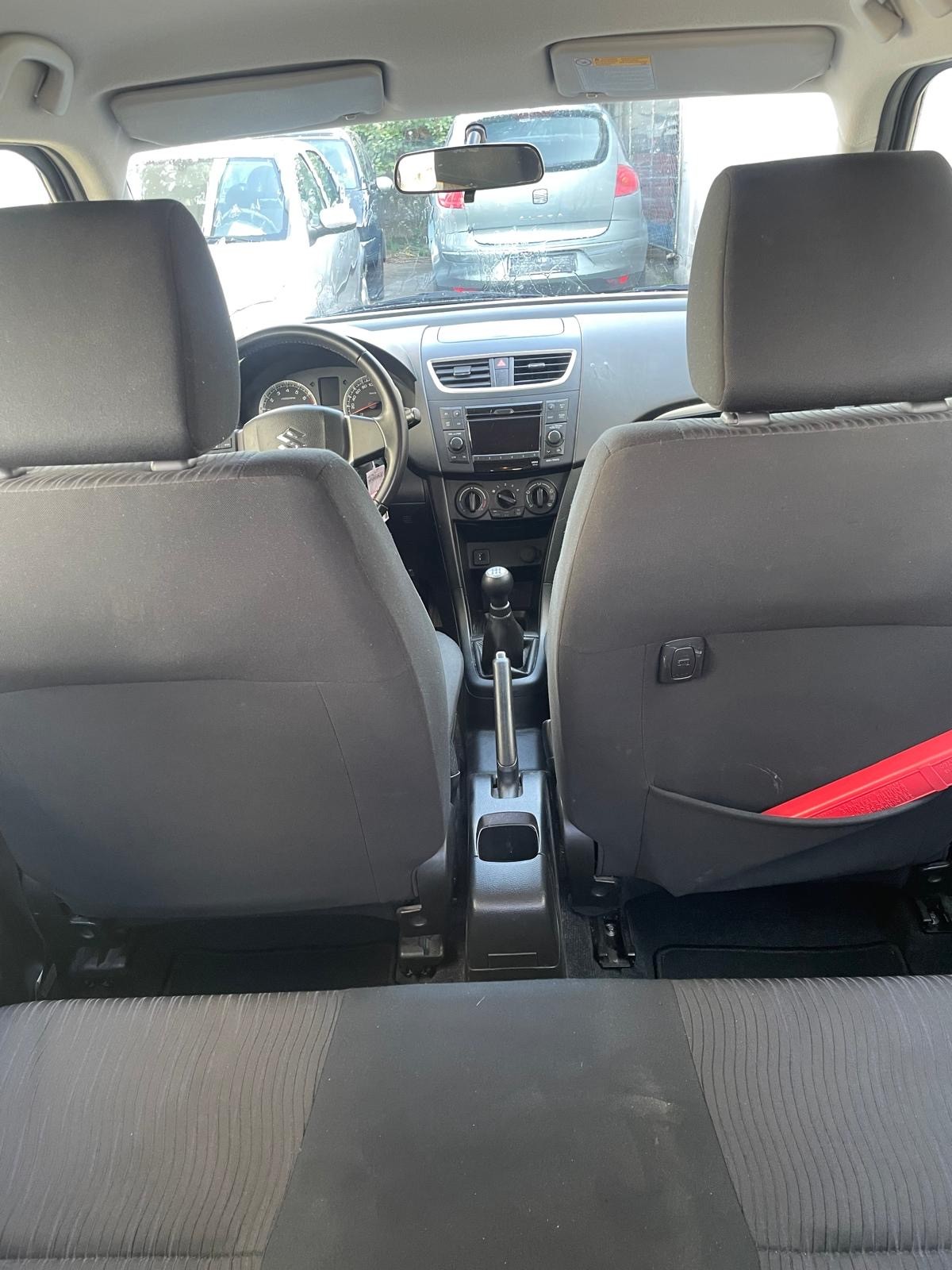SUZUKI Swift 1.2i 16V GL 4x4-image-6