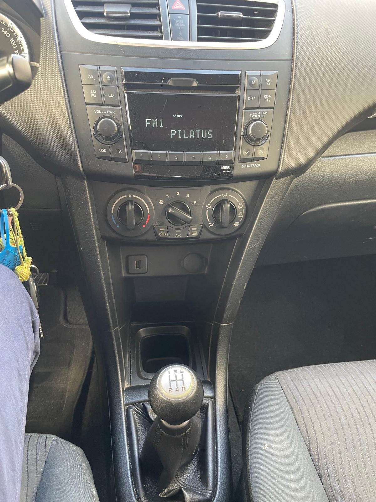 SUZUKI Swift 1.2i 16V GL 4x4-image-14