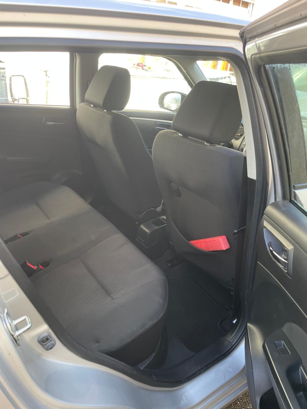 SUZUKI Swift 1.2i 16V GL 4x4-image-9