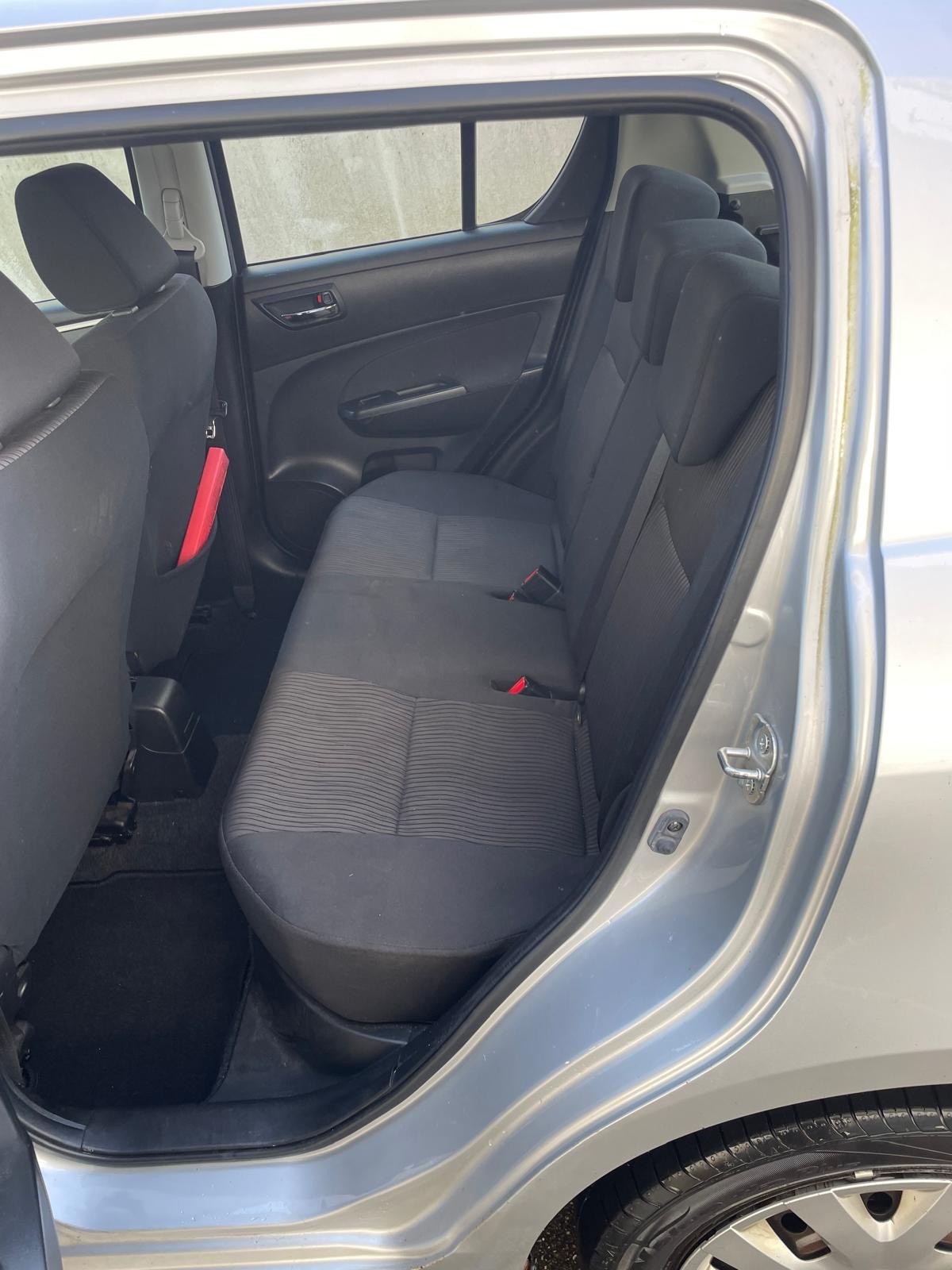 SUZUKI Swift 1.2i 16V GL 4x4-image-4