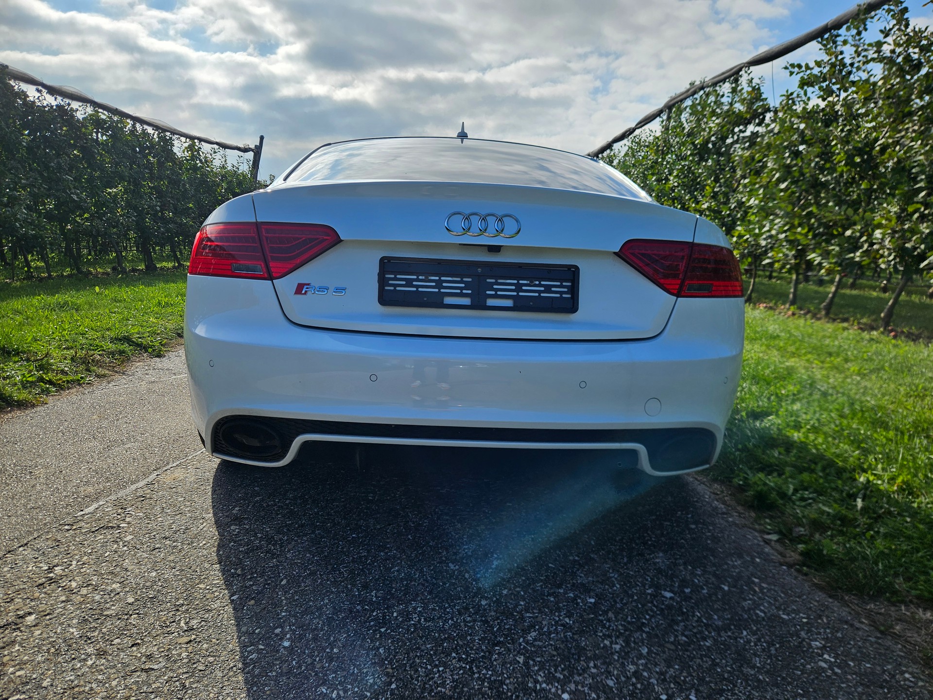 AUDI RS5 Coupé 4.2 FSI quattro S-tronic-image-3