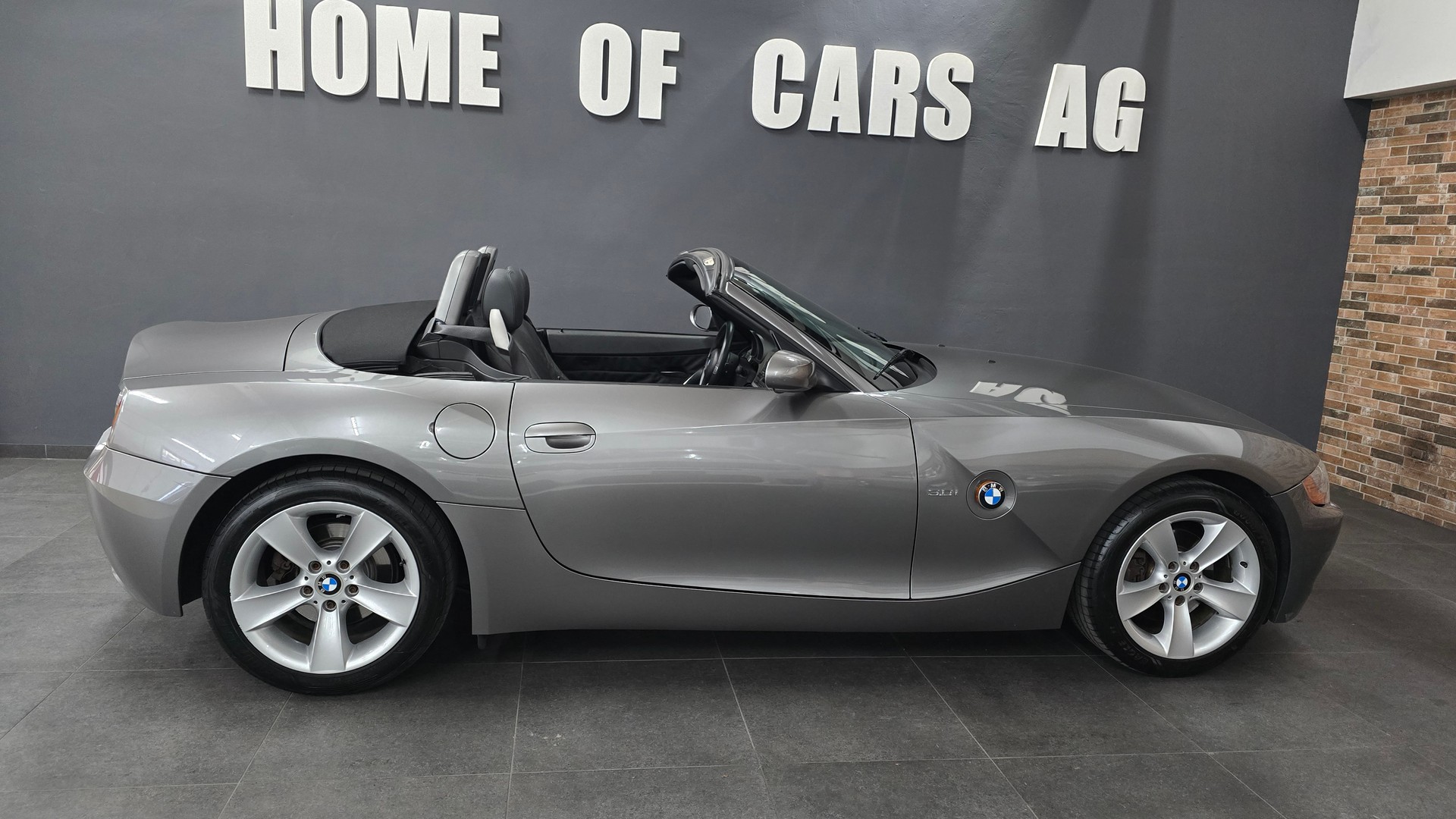 BMW Z4 3.0i Roadster-image-13