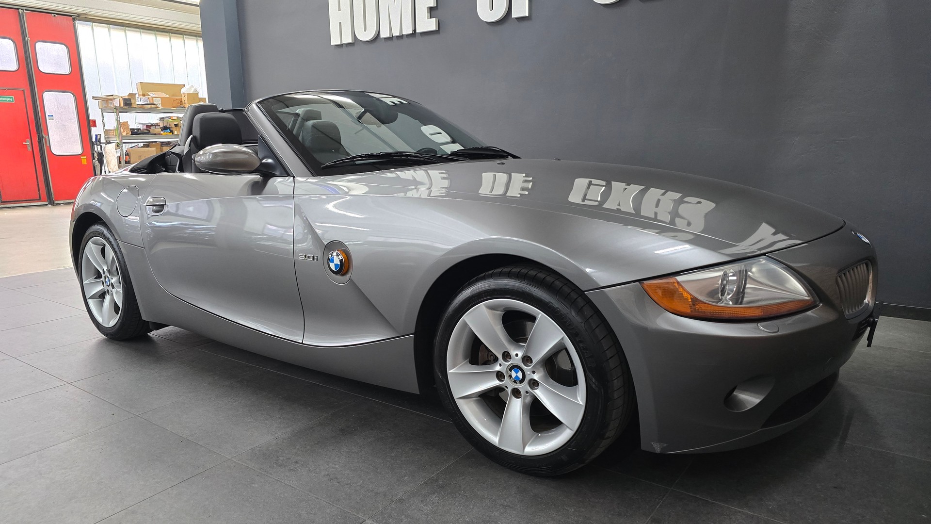 BMW Z4 3.0i Roadster-image-15