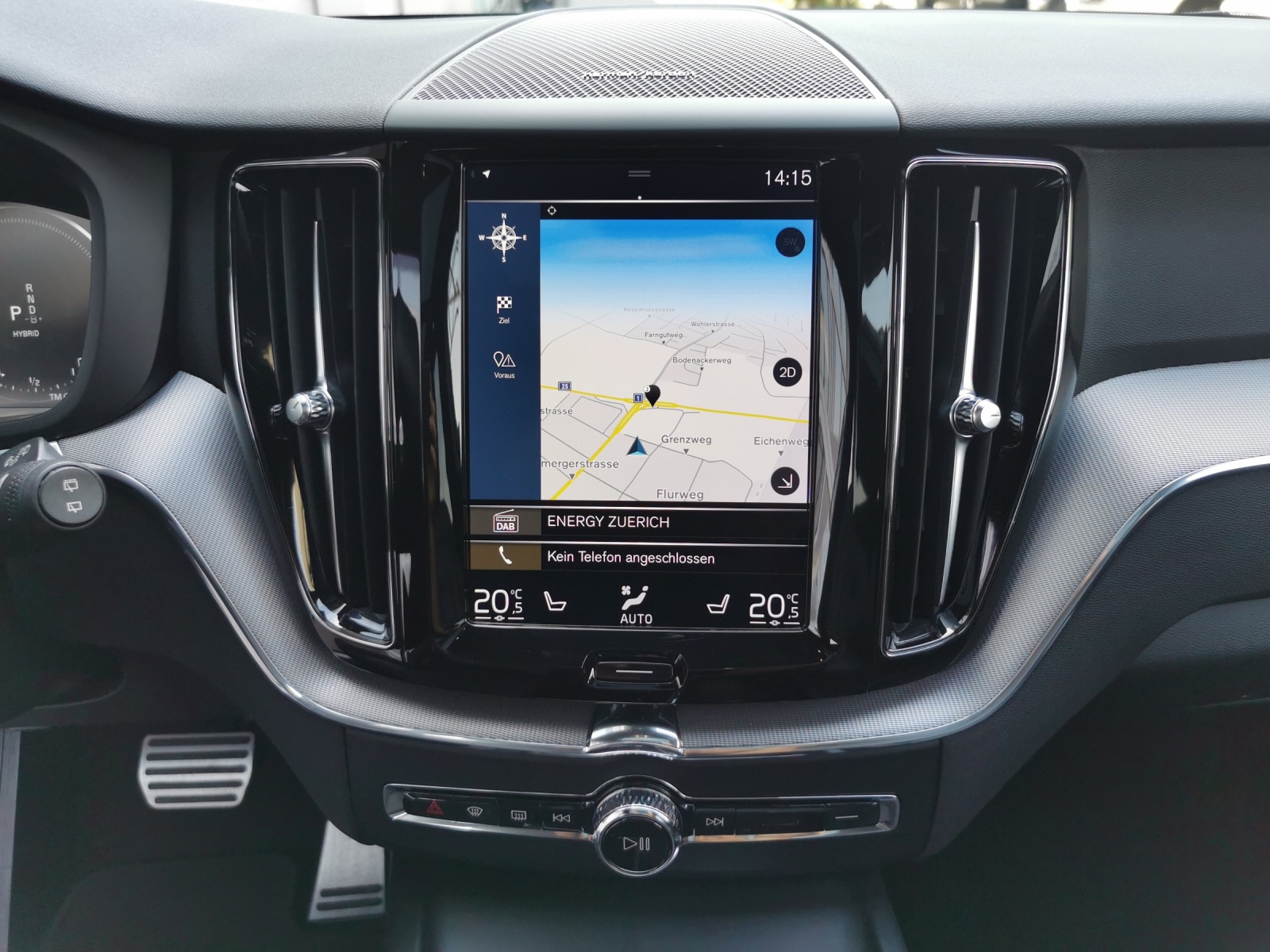 VOLVO XC60 2.0 T8 TE R-Design eAWD-image-10