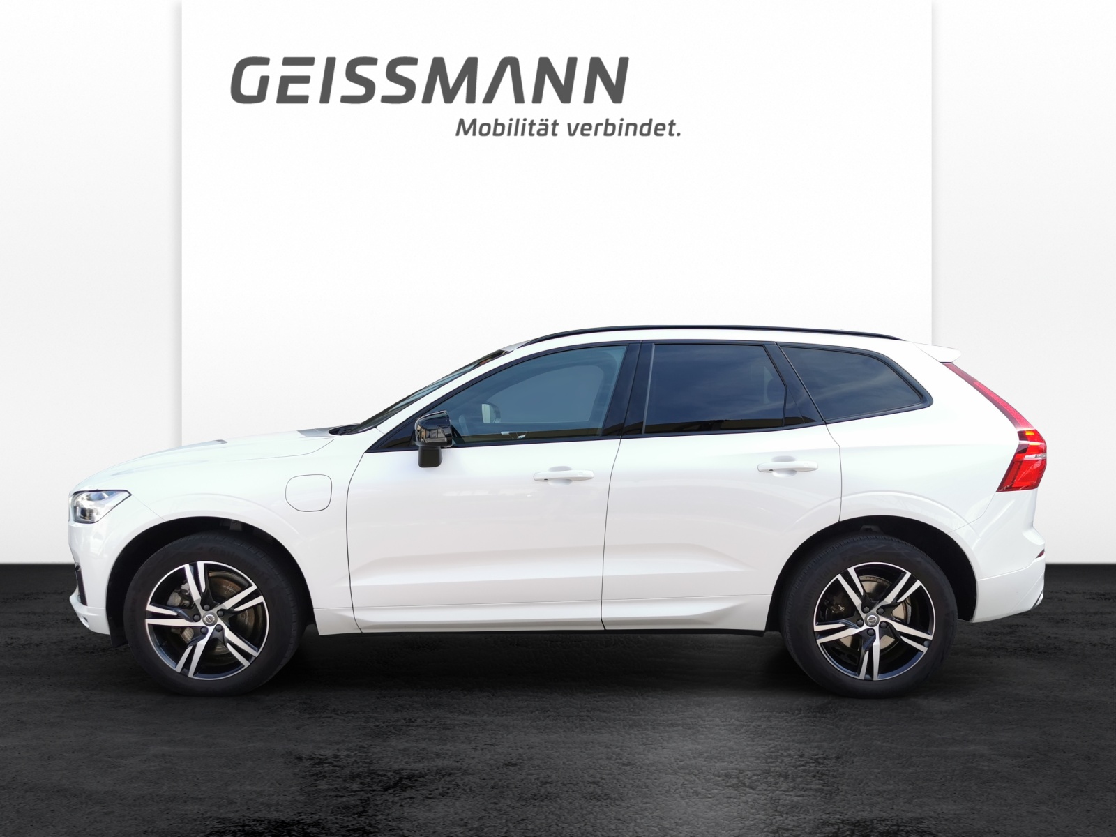 VOLVO XC60 2.0 T8 TE R-Design eAWD-image-2