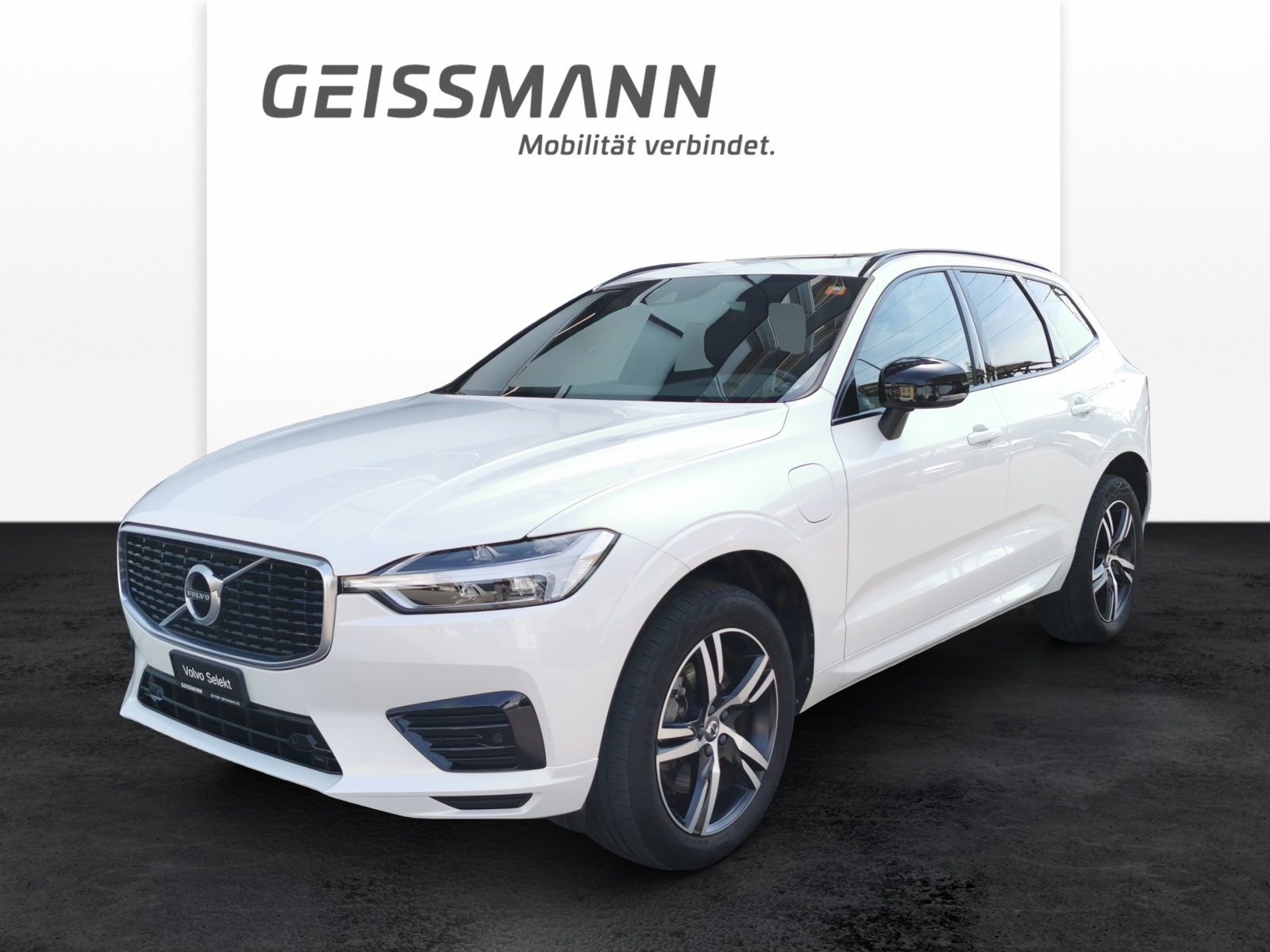 VOLVO XC60 2.0 T8 TE R-Design eAWD-image-0