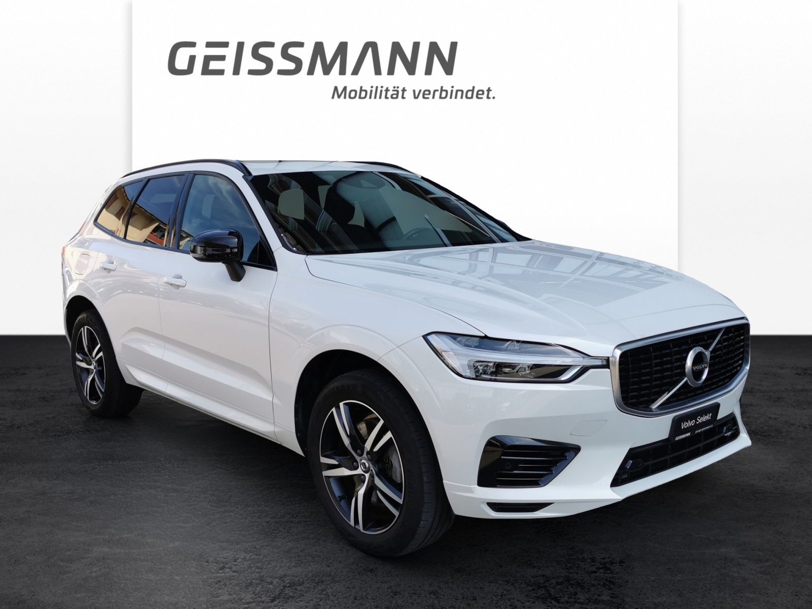 VOLVO XC60 2.0 T8 TE R-Design eAWD-image-1