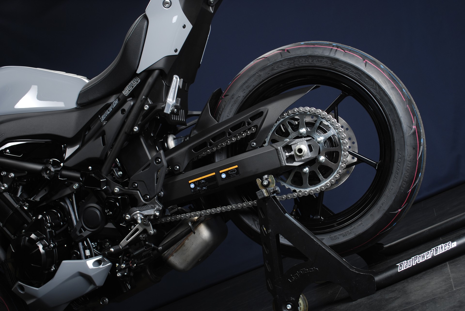 KAWASAKI Z 900 (70kW) MY26 - Sonderumbau-image-9