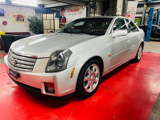 CADILLAC CTS Sedan 3.2-image-4