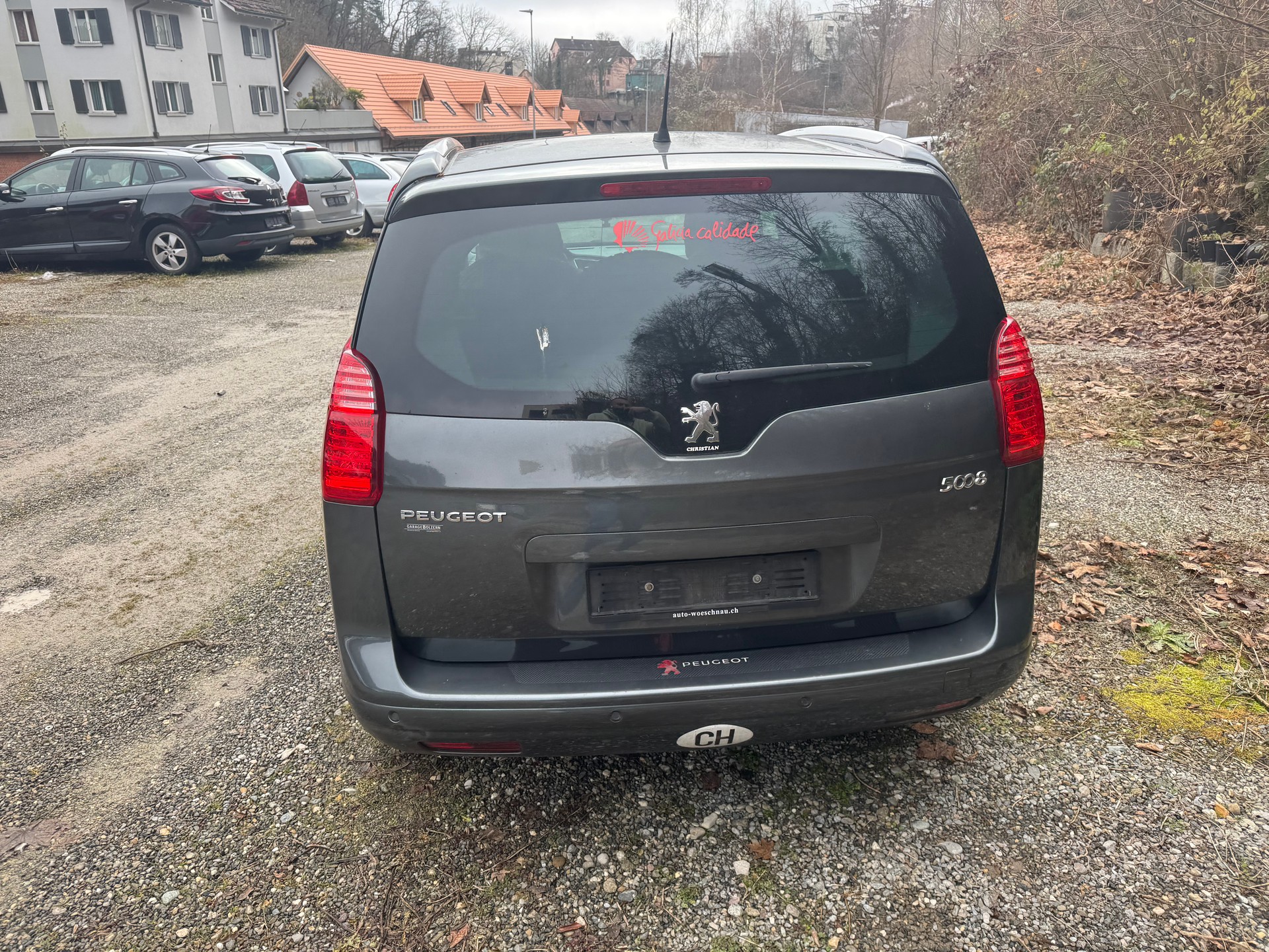 PEUGEOT 5008 1.6 16V T Sport Pack-image-5