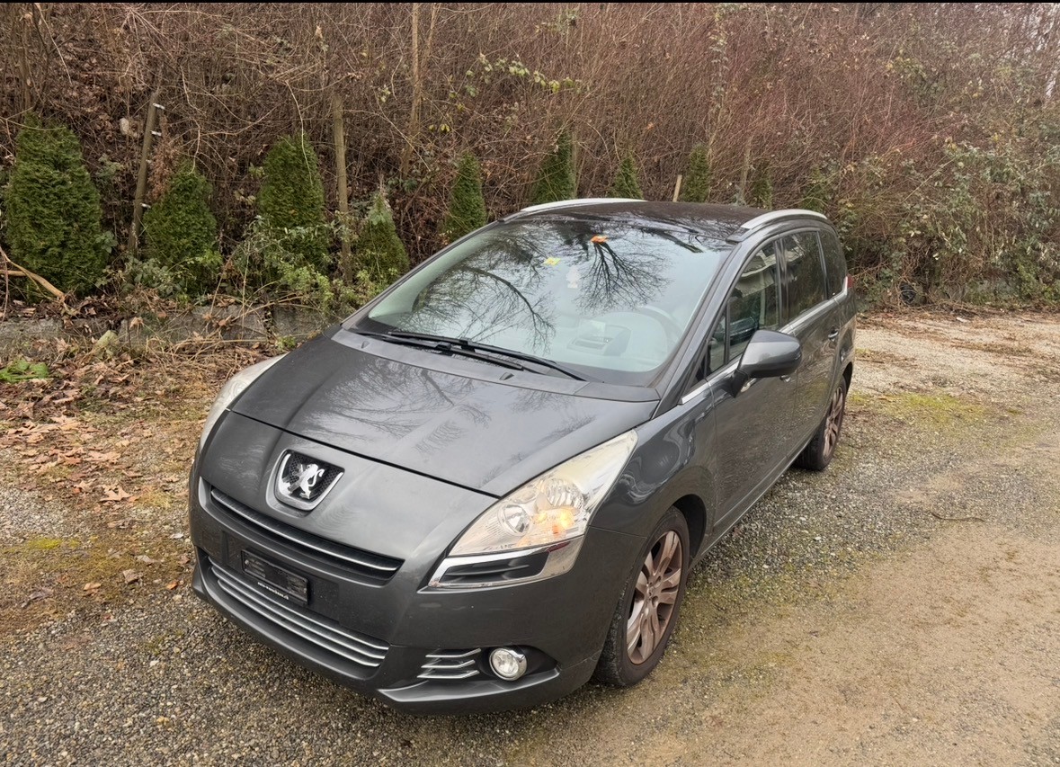 PEUGEOT 5008 1.6 16V T Sport Pack-image-2