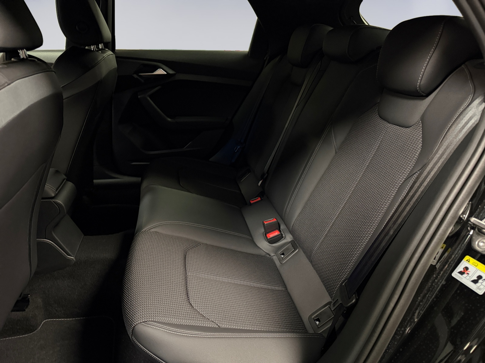 AUDI A1 Sportback 30 TFSI S Line Attraction S-tronic-image-10
