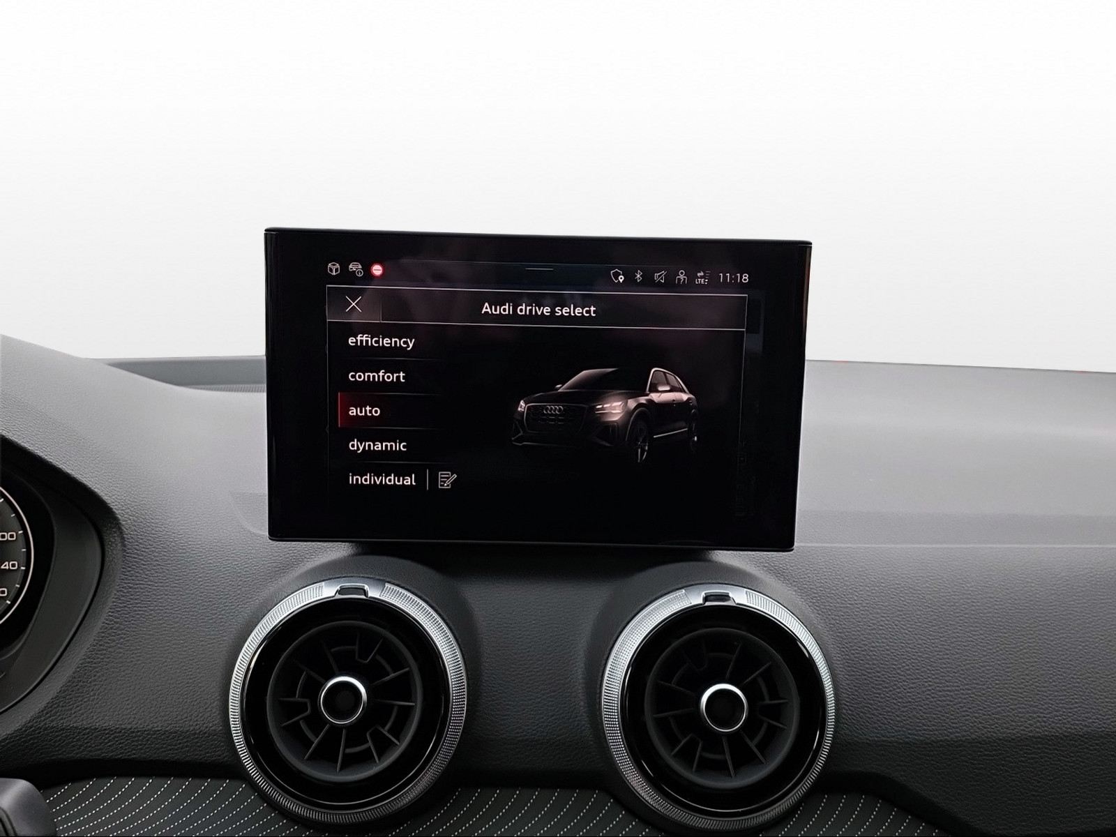 AUDI Q2 40 TFSI S line Attraction quattro S-tronic-image-8