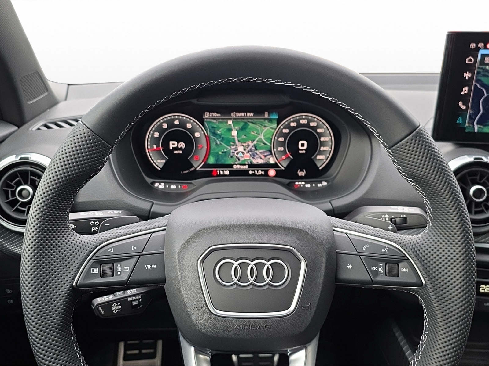 AUDI Q2 40 TFSI S line Attraction quattro S-tronic-image-4