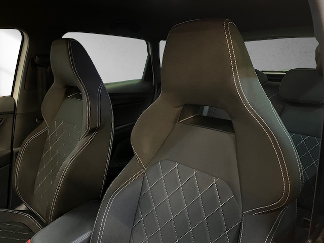 SKODA Karoq 2.0 TDI SCR SportLine 4x4 DSG-image-15