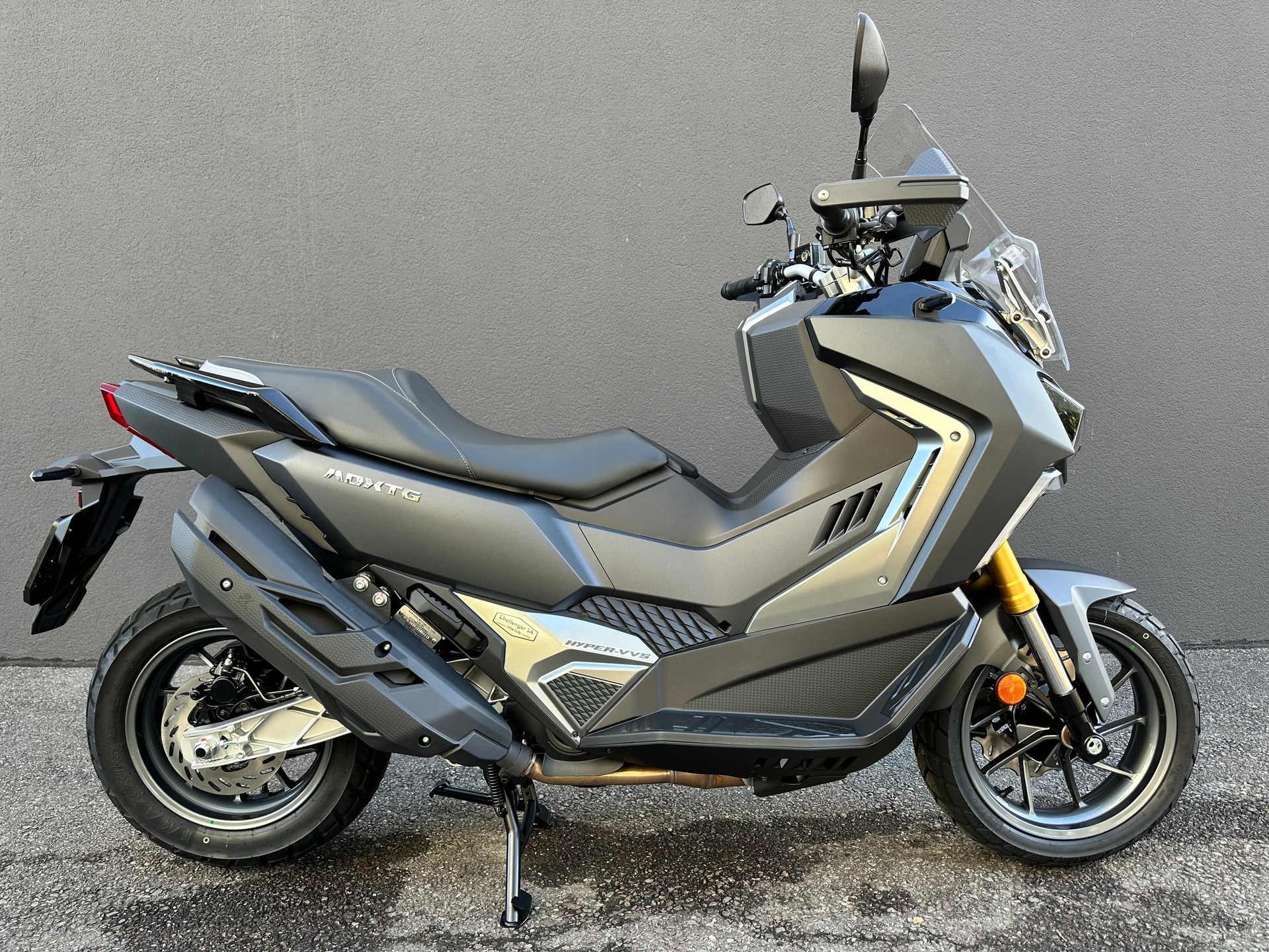 SYM TG400-image-2