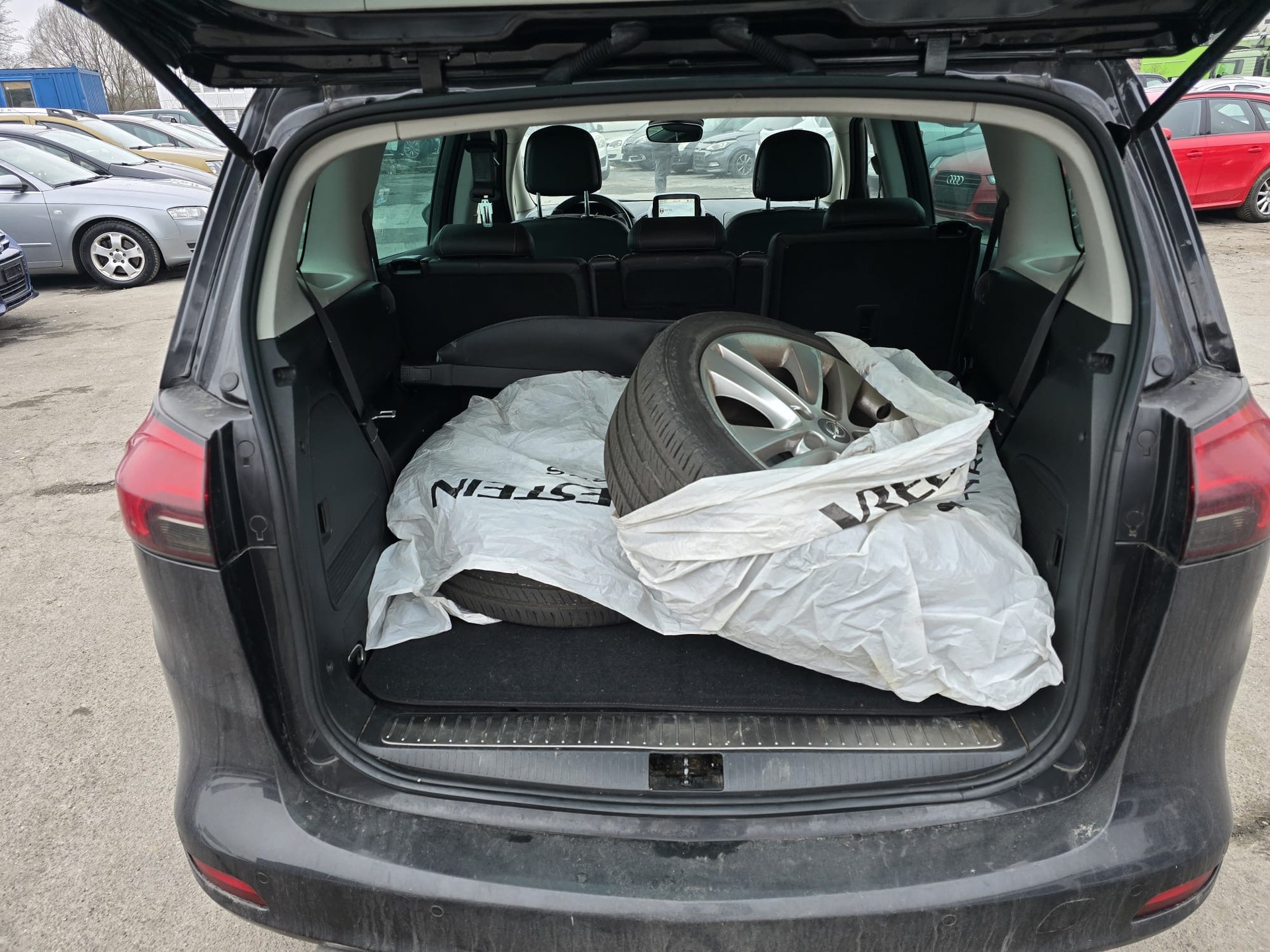 OPEL Zafira Tourer 2.0 CDTi Enjoy Automatic-image-8