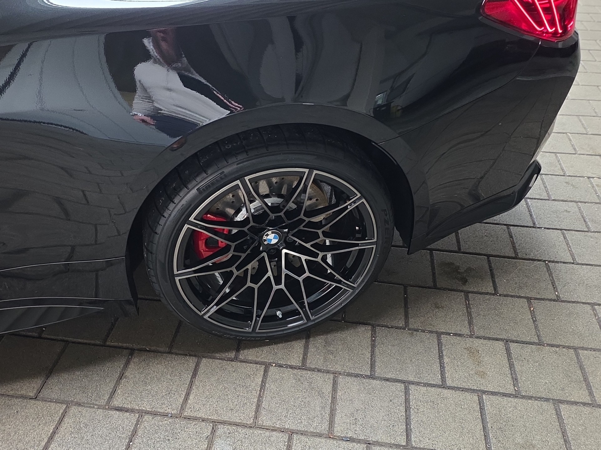 BMW M4 Cabrio Competition M xDrive-image-8