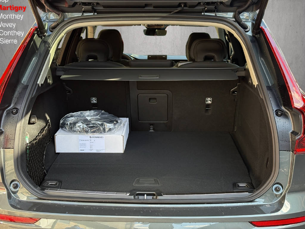 VOLVO XC60 2.0 T6 TE Ultra Dark eAWD-image-13