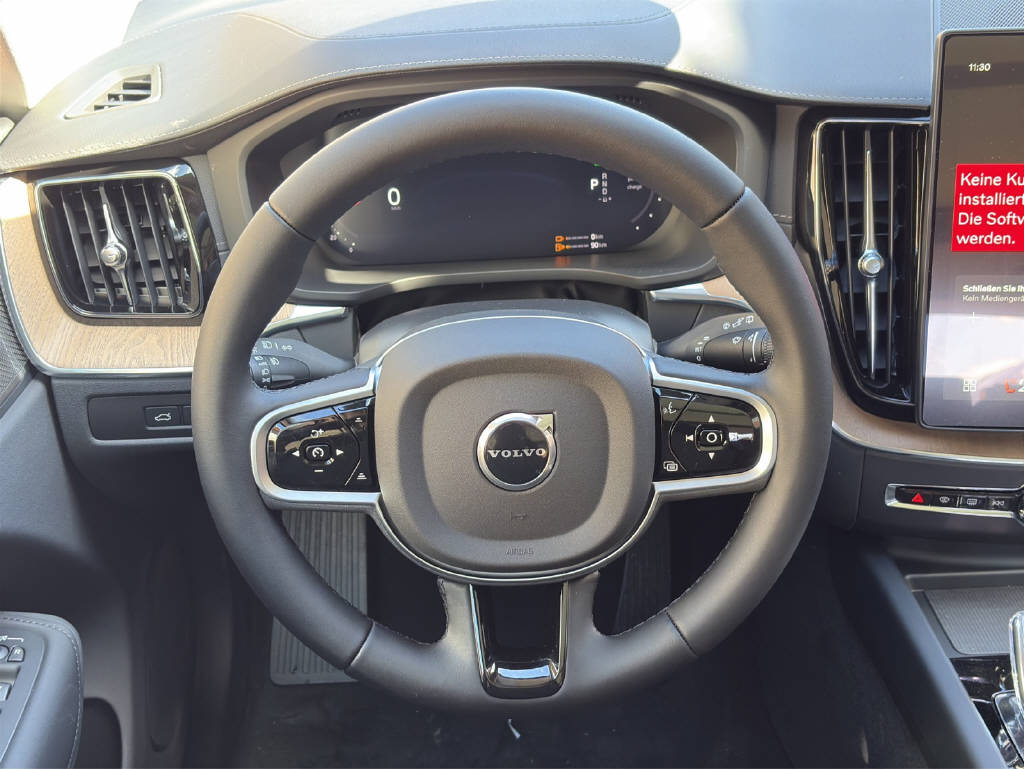 VOLVO XC60 2.0 T6 TE Ultra Dark eAWD-image-9