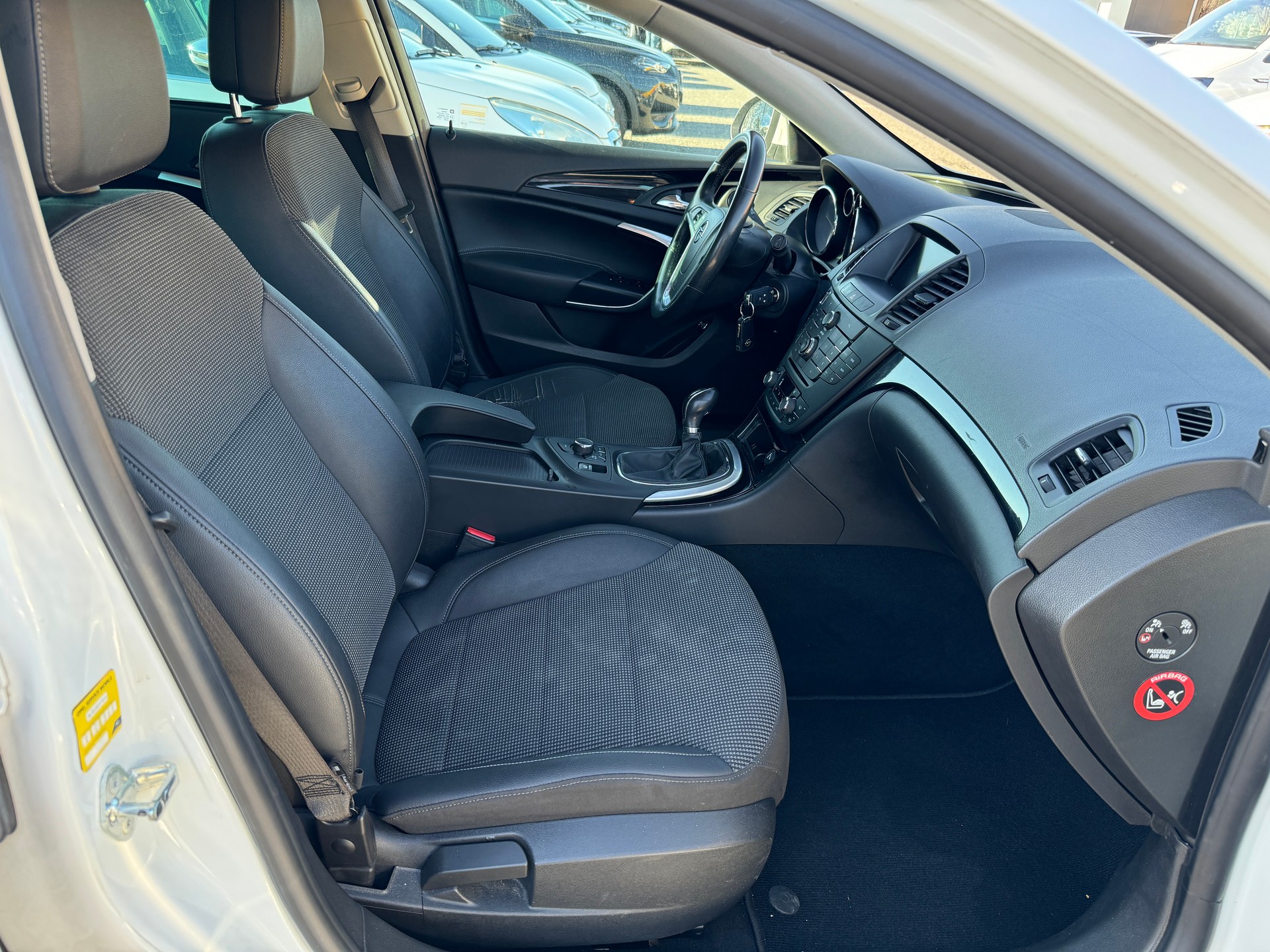 OPEL Insignia ST 2.0 CDTI ecoFLEX Anniversary Ed.-image-9