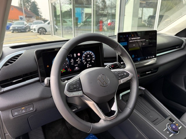 VW T-Roc 1.5 eTSI mHEV Life DSG-image-3
