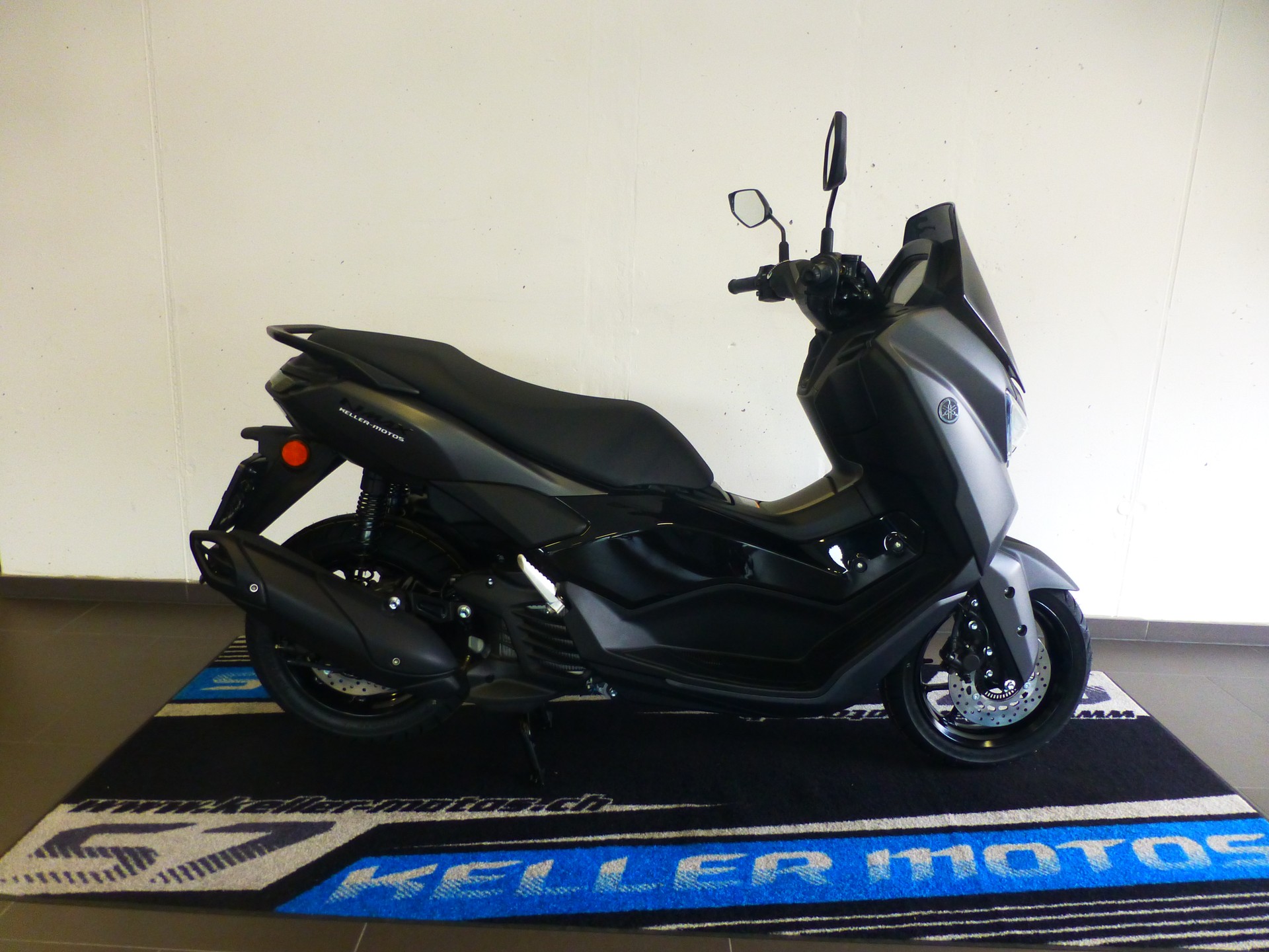 YAMAHA N-Max GPD 125