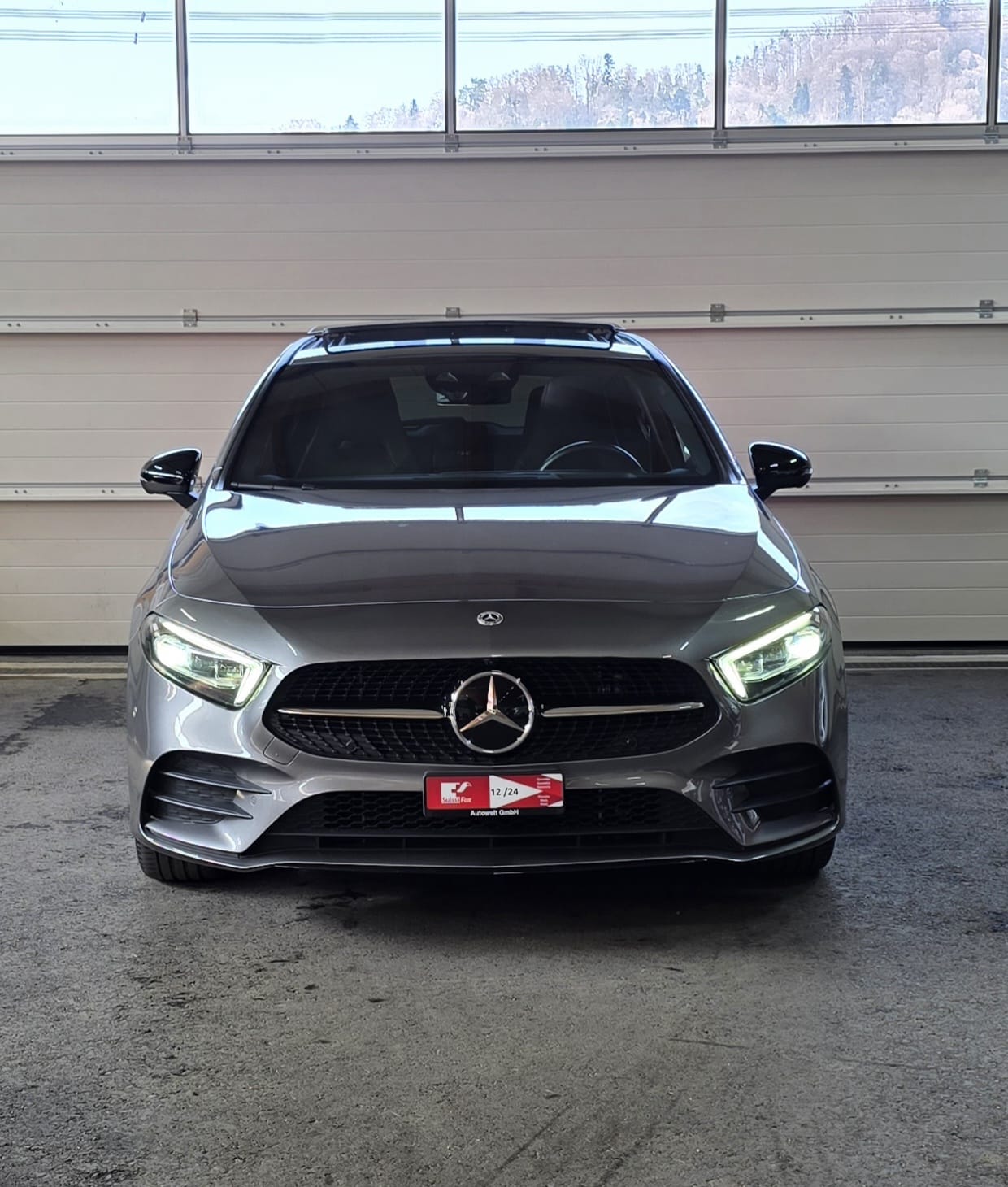 MERCEDES-BENZ A 250e AMG Line 8G-DCT-image-7