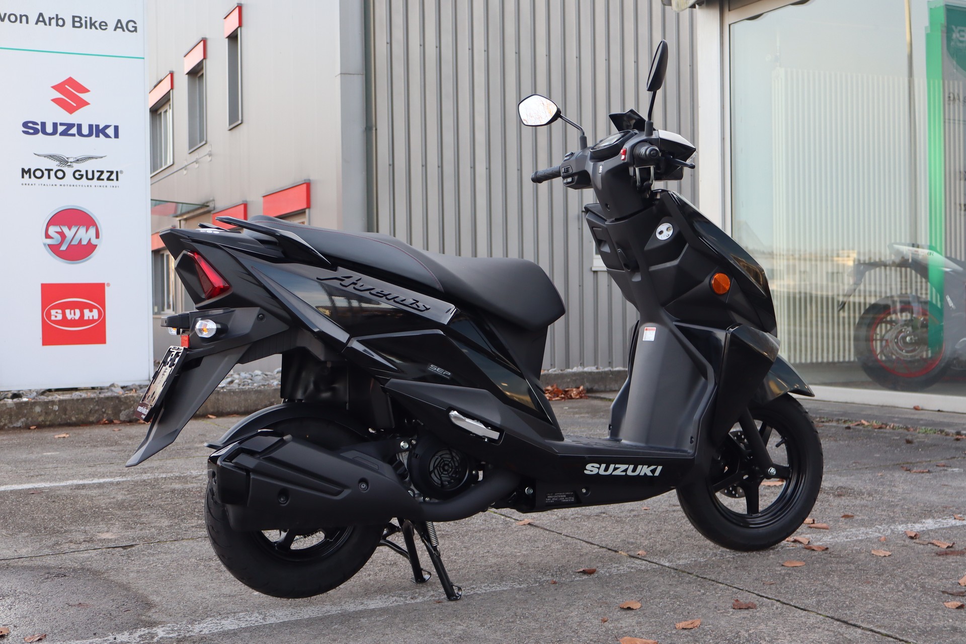 SUZUKI Avenis 125-showroom-element-2