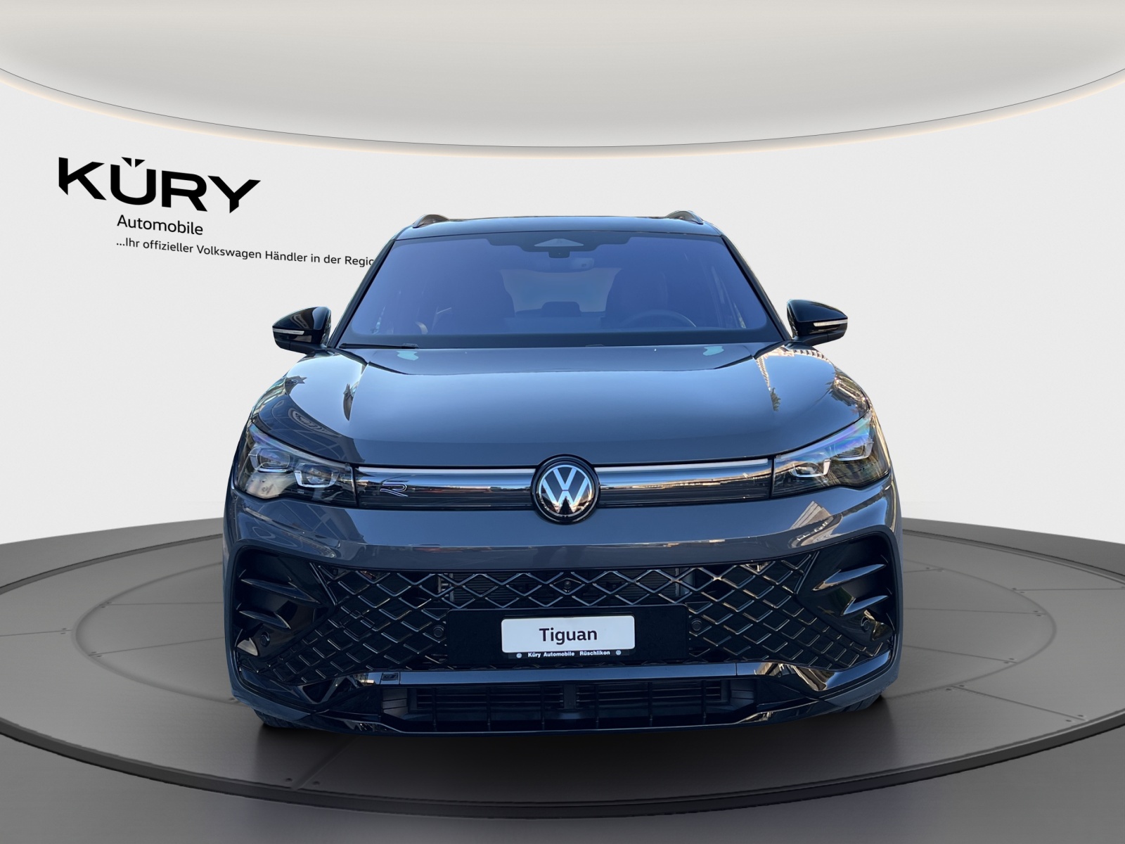 VW Tiguan 2.0 TSI DSG R-Line 4Motion-image-1