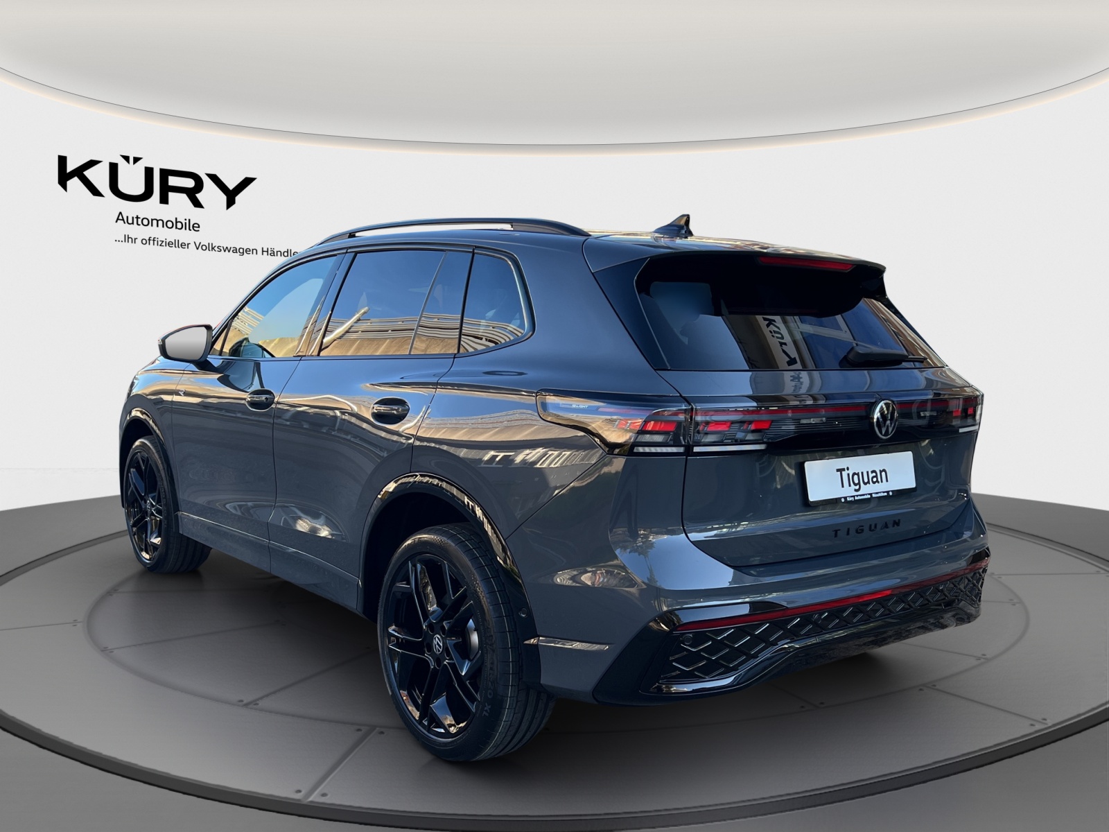 VW Tiguan 2.0 TSI DSG R-Line 4Motion-image-6