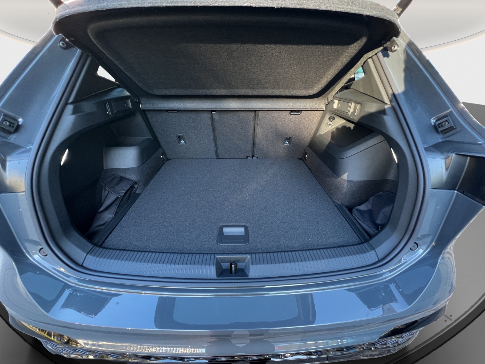 VW Tiguan 2.0 TSI DSG R-Line 4Motion-image-12